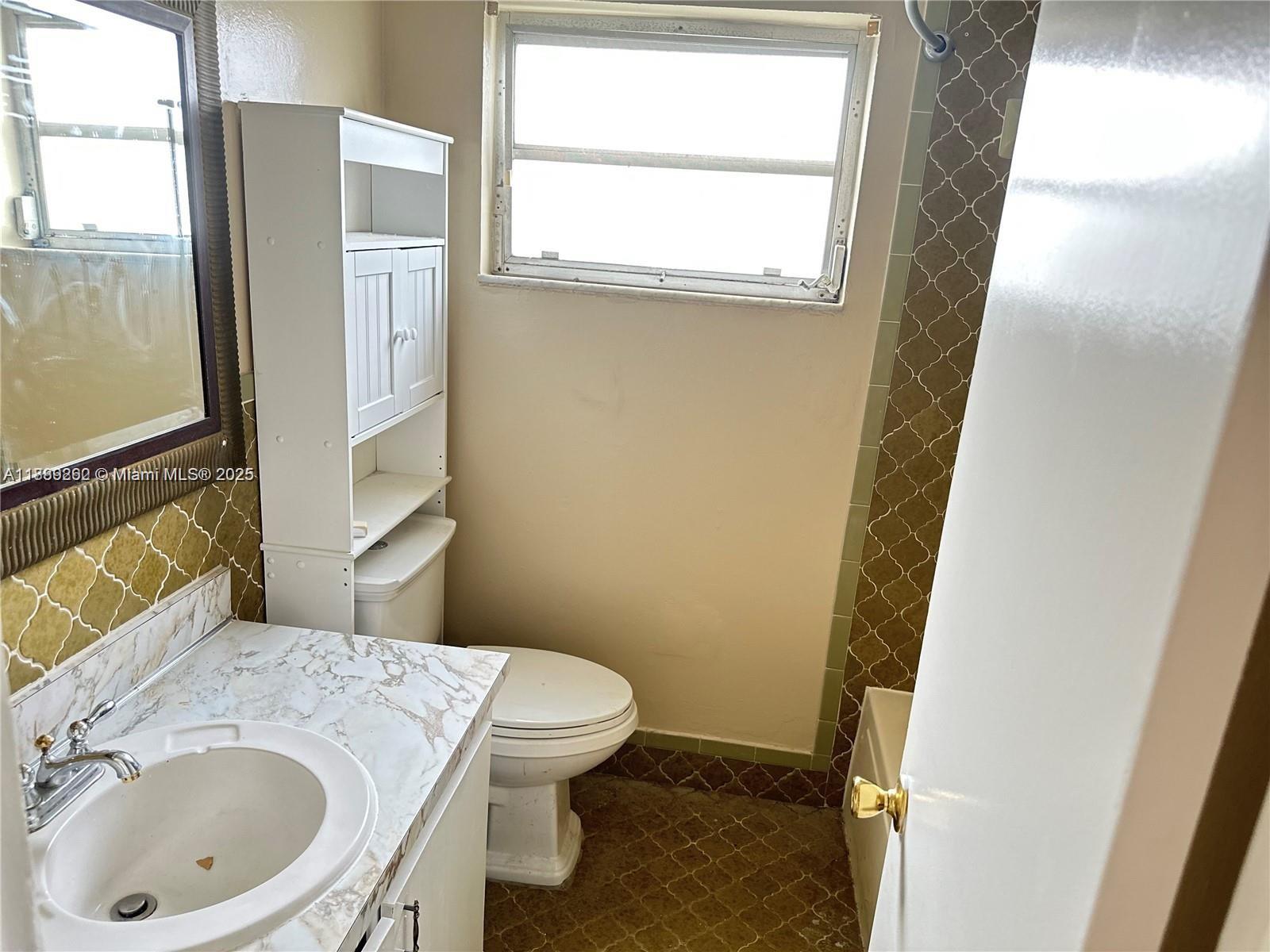   /  1920 sq. ft. $ 2025-10-02 0 Photo