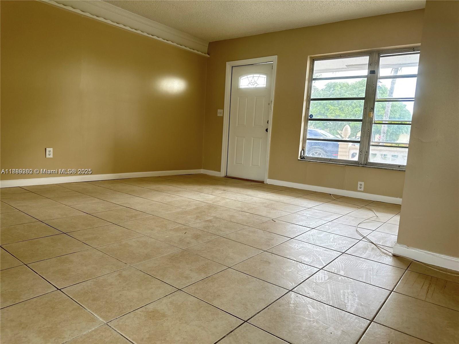   /  1920 sq. ft. $ 2025-10-02 0 Photo