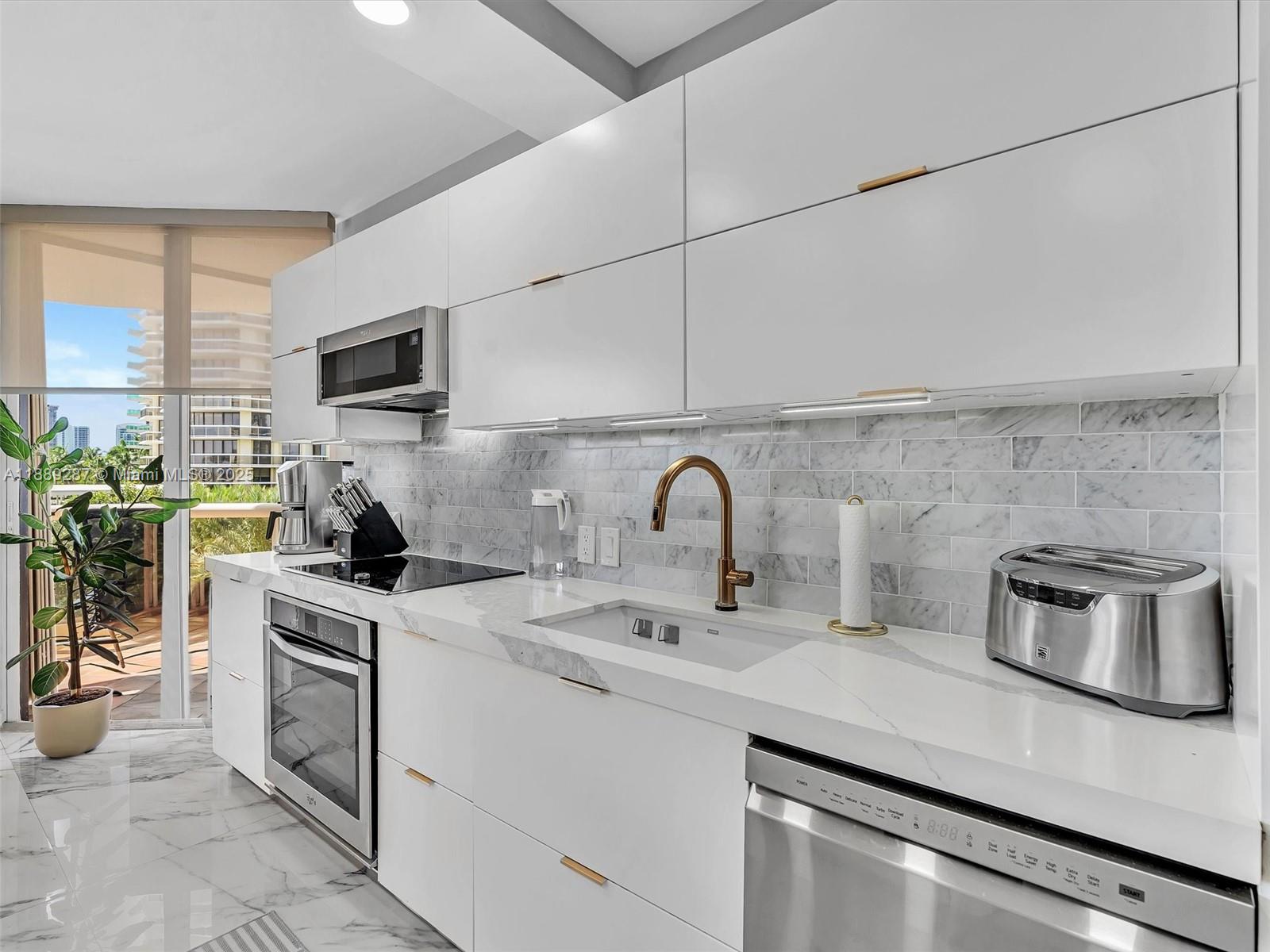 Photo of 20191 Country Club Dr  #511, Aventura, Florida, 33180 - 