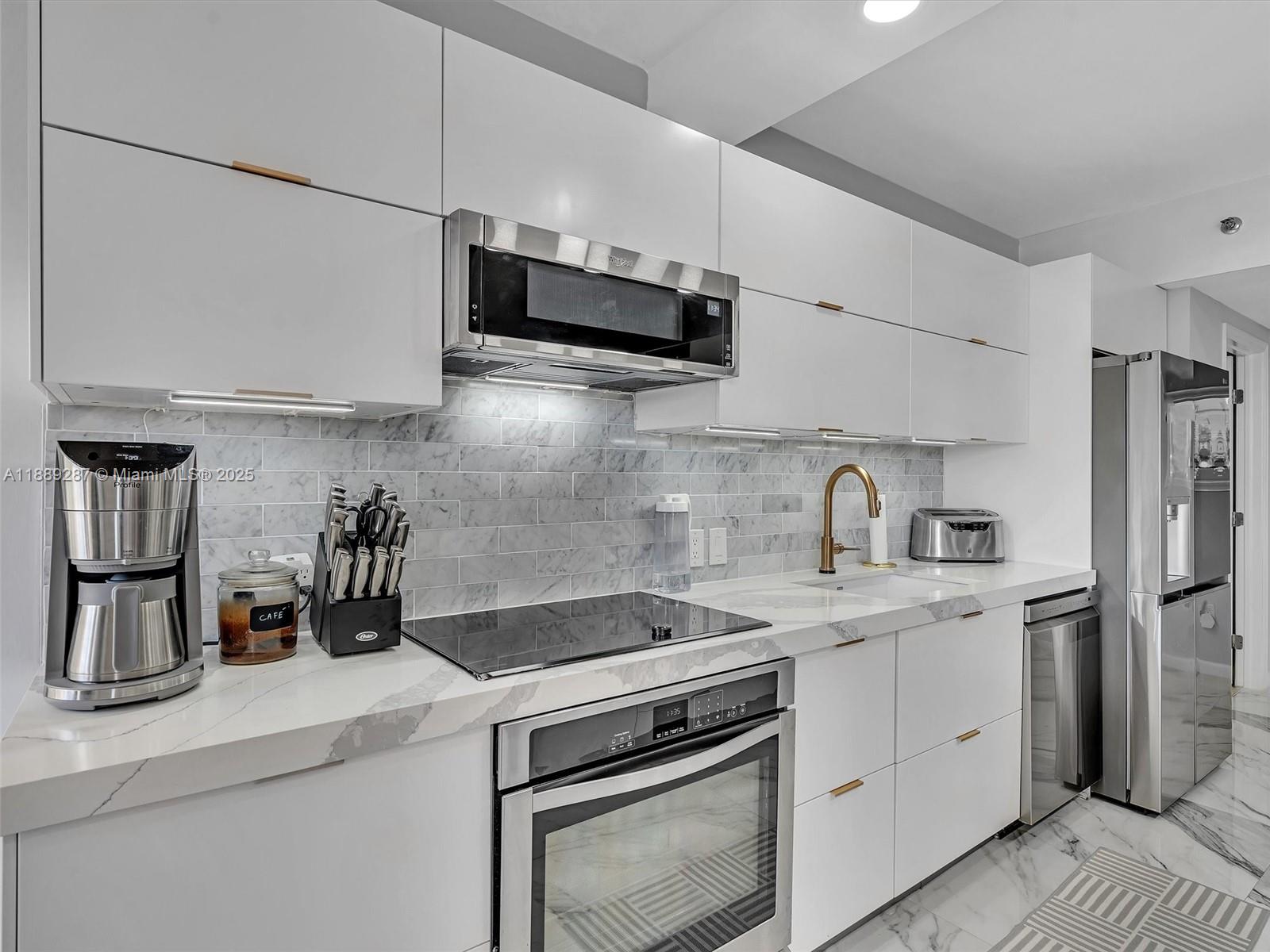 Photo of 20191 Country Club Dr  #511, Aventura, Florida, 33180 - 