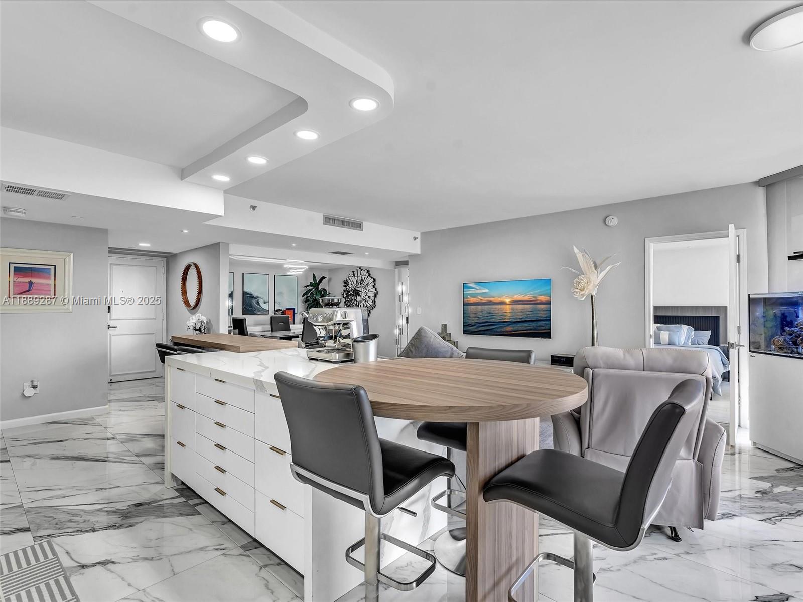 Photo of 20191 Country Club Dr  #511, Aventura, Florida, 33180 - 