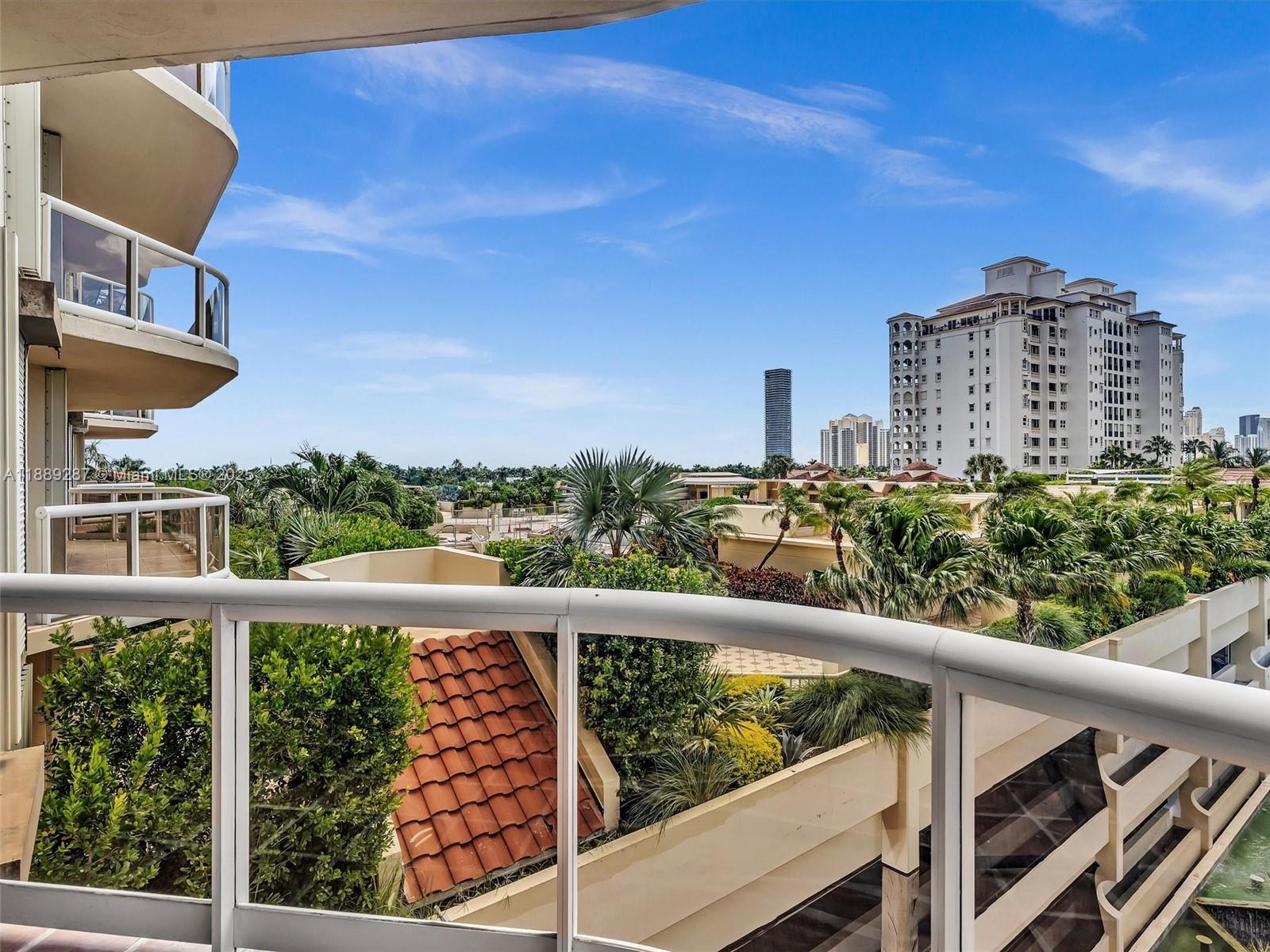 Photo of 20191 Country Club Dr  #511, Aventura, Florida, 33180 - 