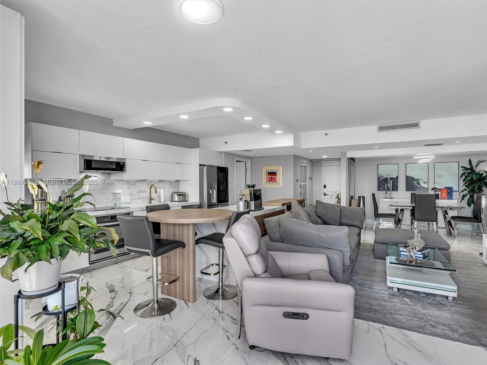 Photo of 20191 Country Club Dr  #511, Aventura, Florida, 33180 - 