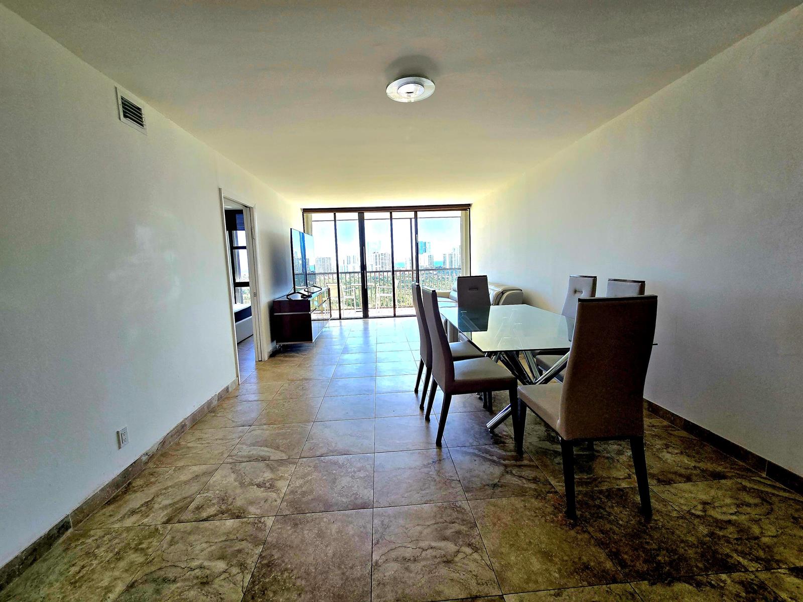 Photo of 20335 Country Club  #2208, Aventura, Florida, 33180 - DINING, FAMILY ROOM