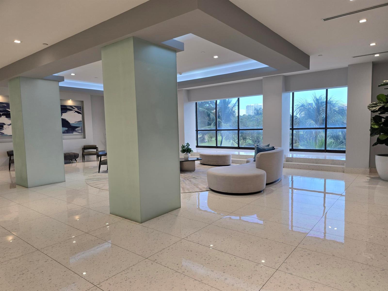 Photo of 20335 Country Club  #2208, Aventura, Florida, 33180 - FOYER