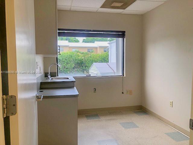 16-17  /   sq. ft. $ 2025-10-02 0 Photo