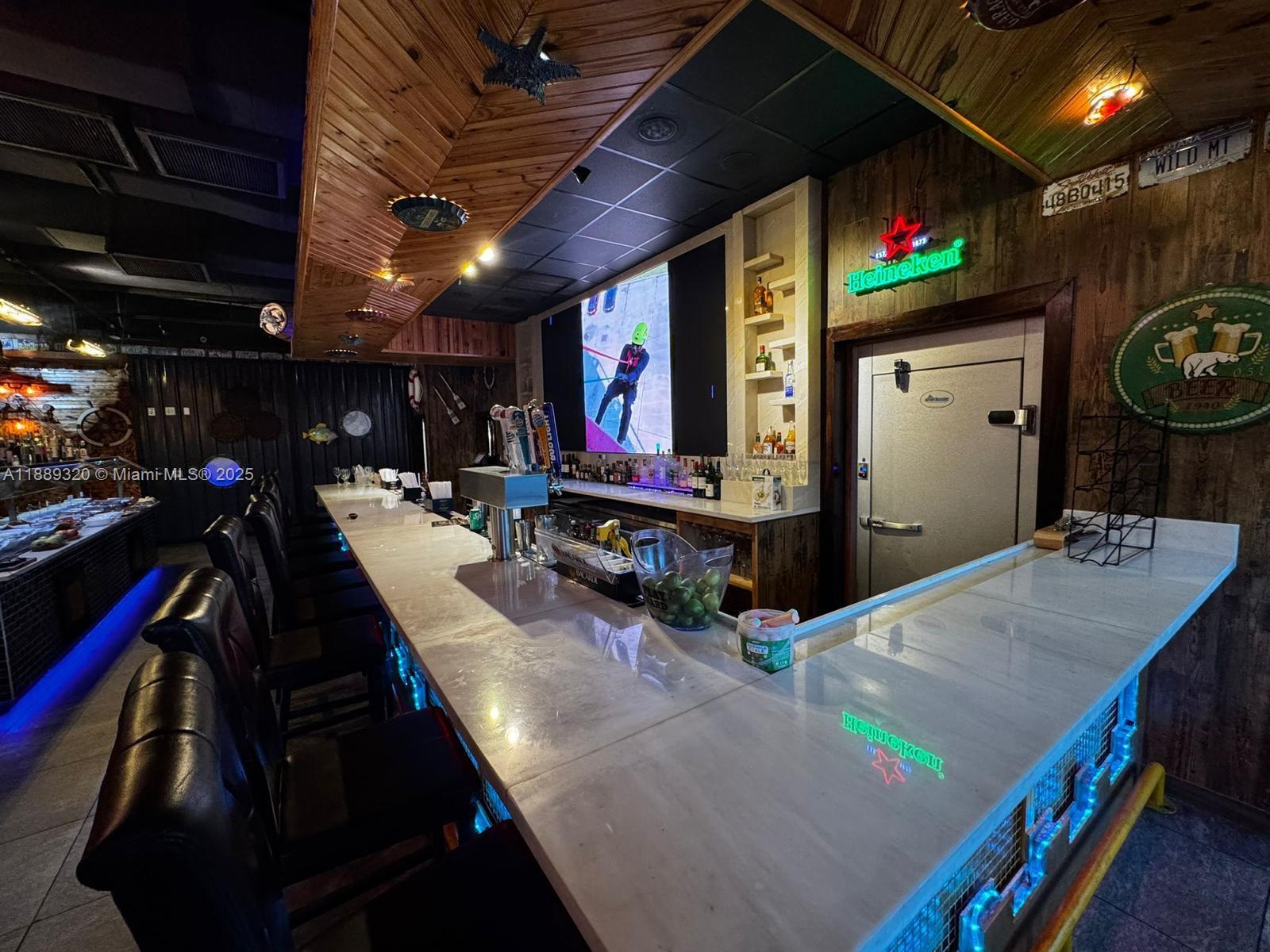 Подробнее / кв.футов $ 2025-10-02 0 Фото