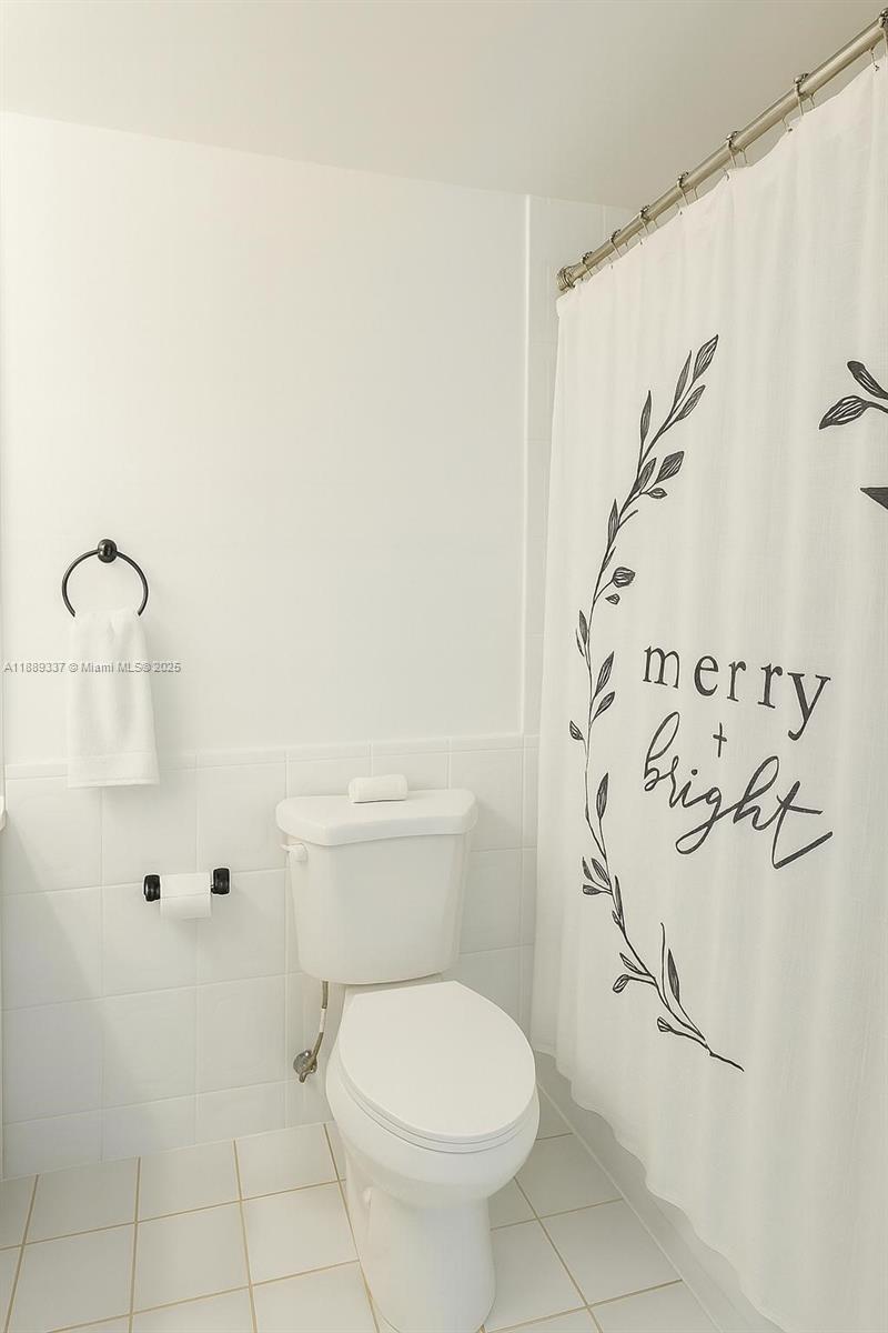 Photo of 3505 Ocean Dr  #601, Hollywood, Florida, 33019 - 