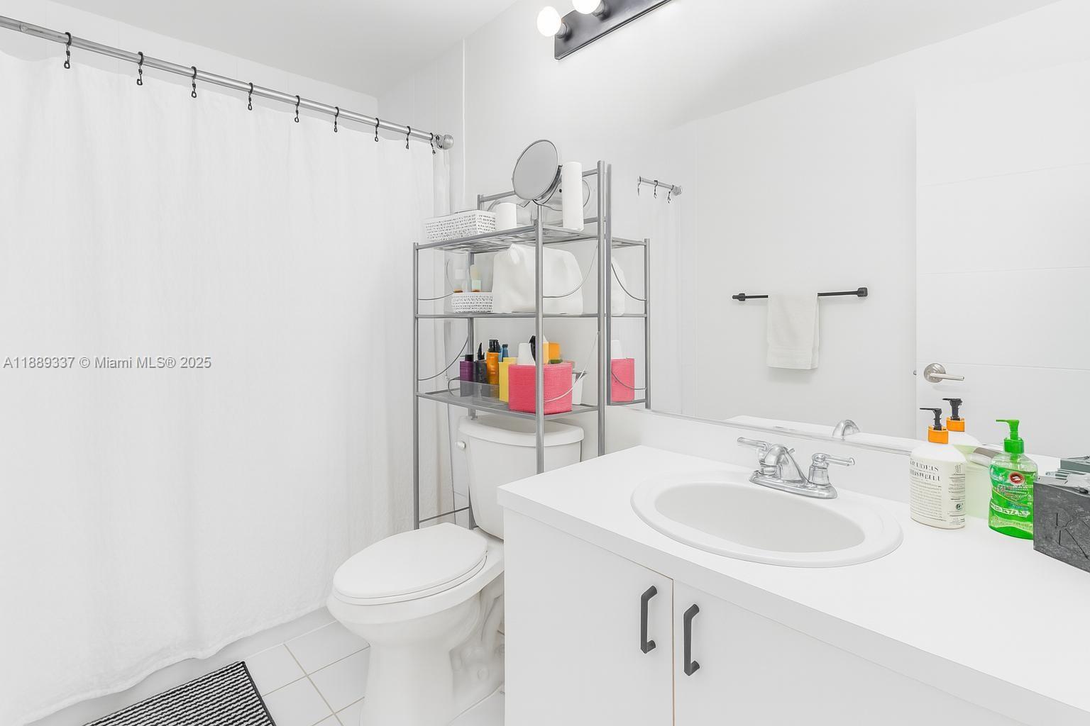Photo of 3505 Ocean Dr  #601, Hollywood, Florida, 33019 - 