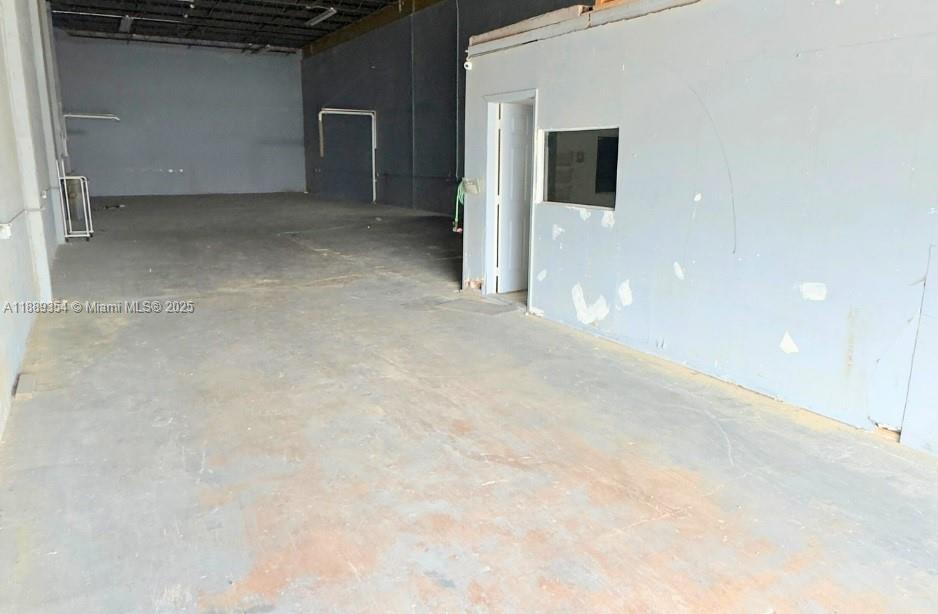 4237-B  /   sq. ft. $ 2025-10-02 0 foto