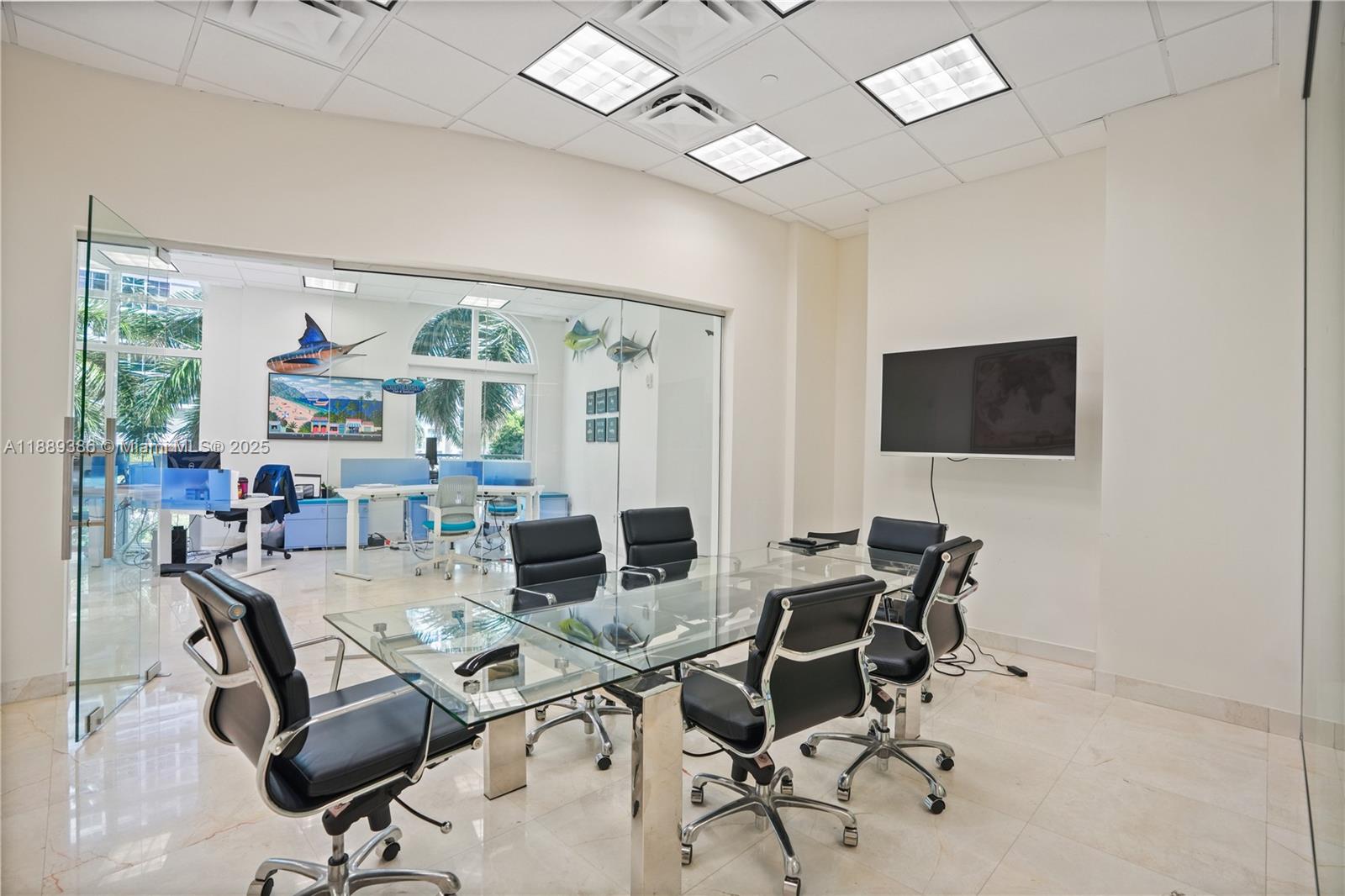 11  /   sq. ft. $ 2025-10-02 0 Photo