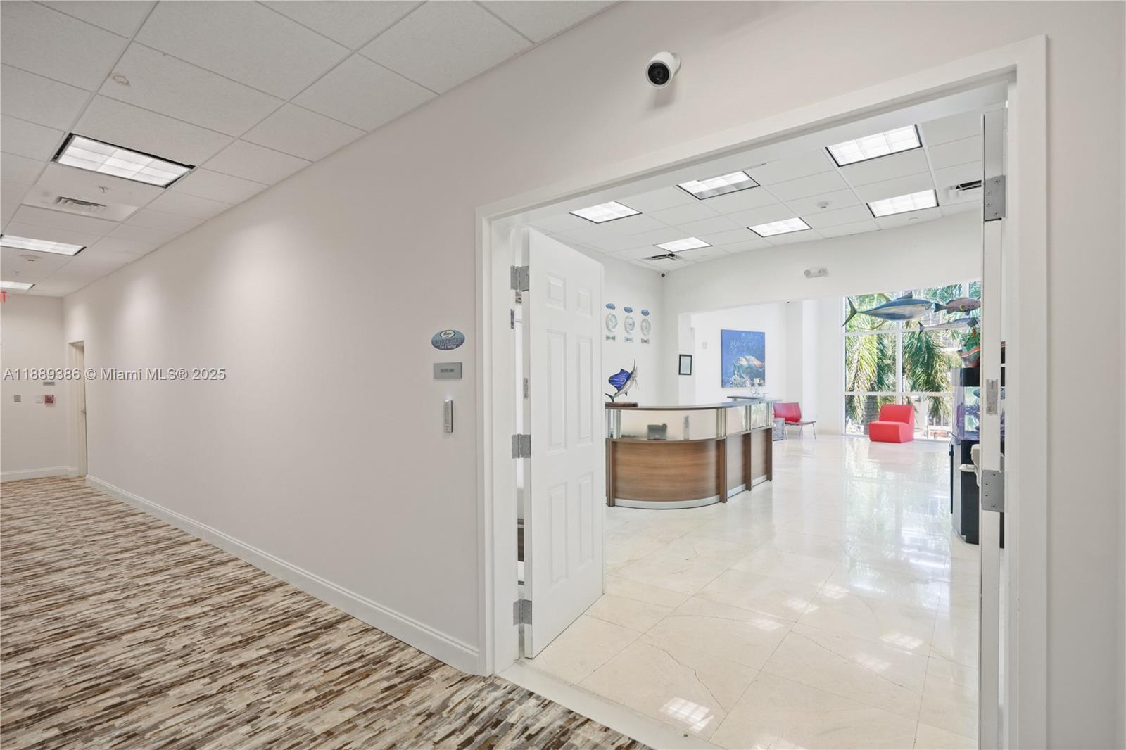 11  /   sq. ft. $ 2025-10-02 0 Photo