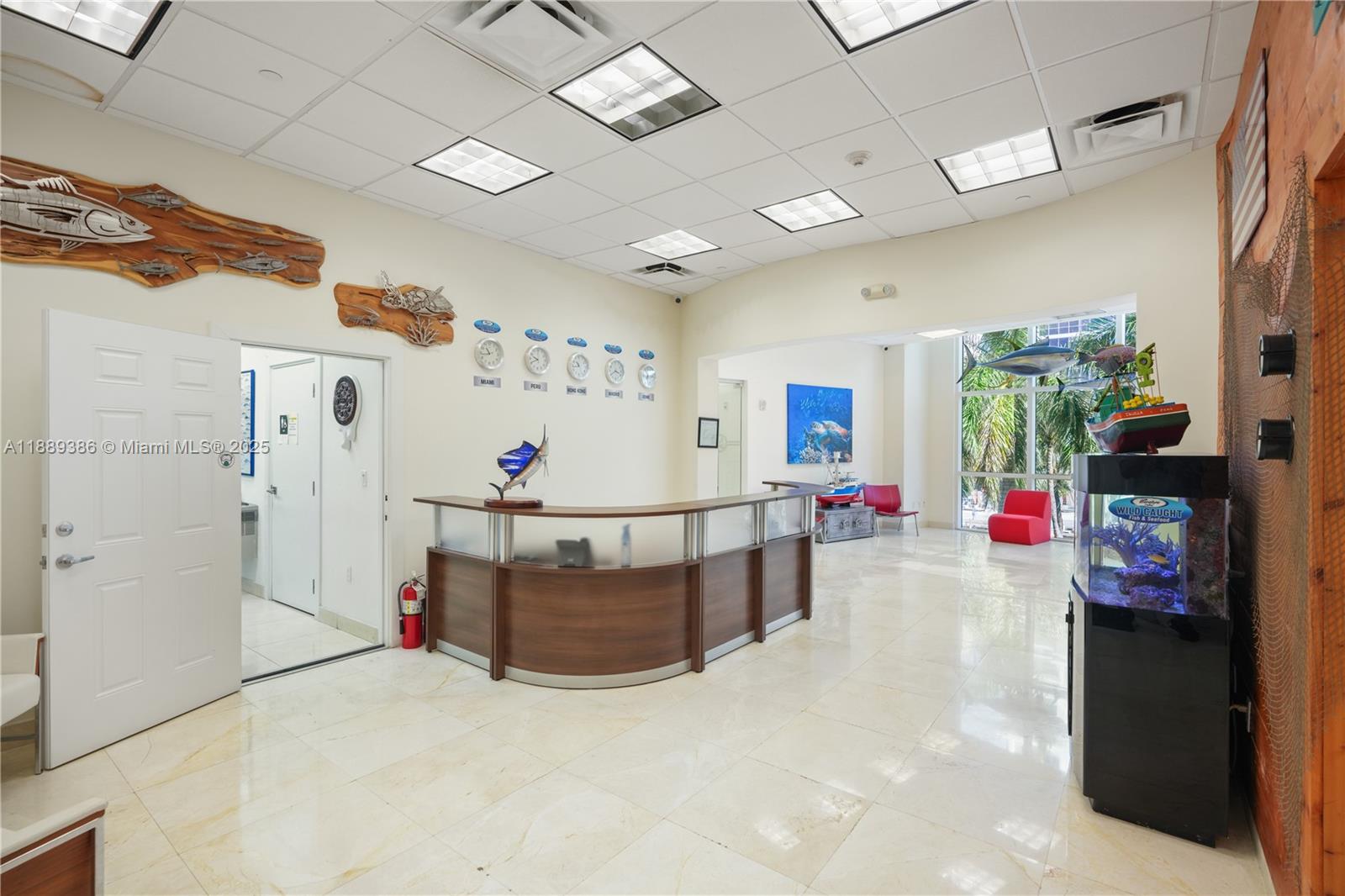 11  /   sq. ft. $ 2025-10-02 0 Photo