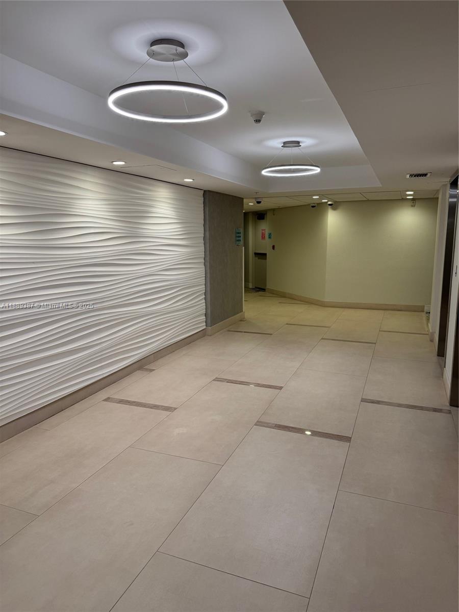 Photo of 3001 Ocean Dr  #511, Hollywood, Florida, 33019 -