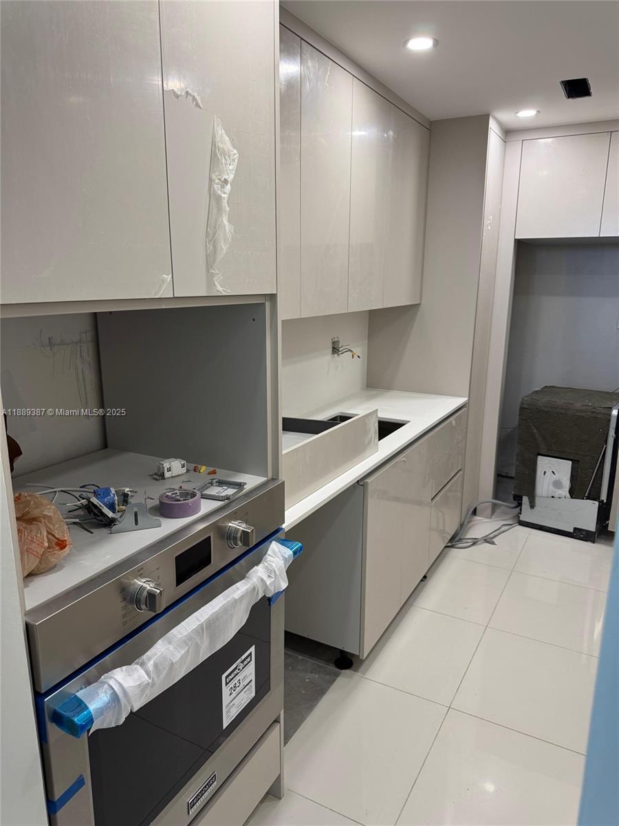 Photo of 3001 Ocean Dr  #511, Hollywood, Florida, 33019 - 