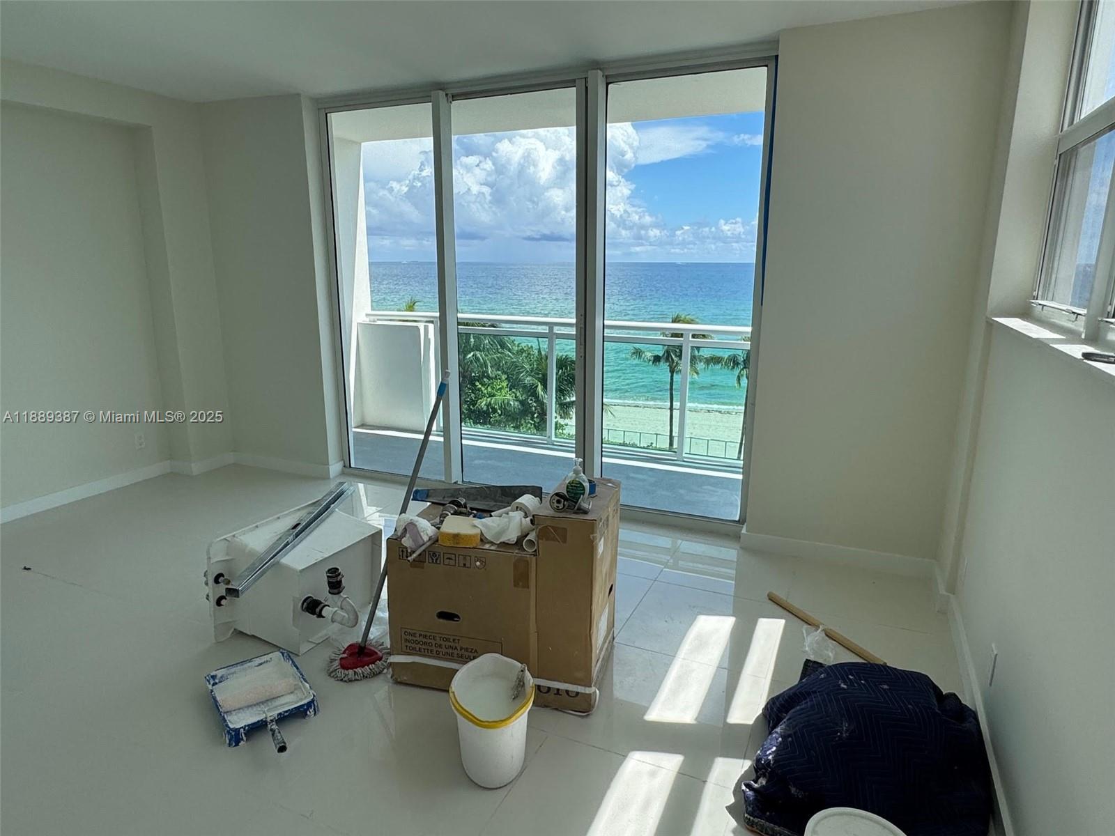 Photo of 3001 Ocean Dr  #511, Hollywood, Florida, 33019 - 