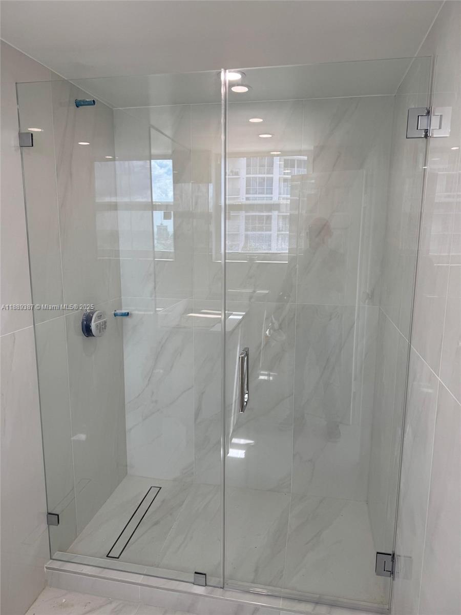 Photo of 3001 Ocean Dr  #511, Hollywood, Florida, 33019 - 