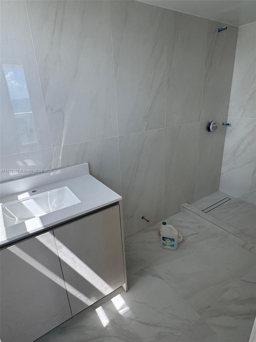 Photo of 3001 Ocean Dr  #511, Hollywood, Florida, 33019 - 