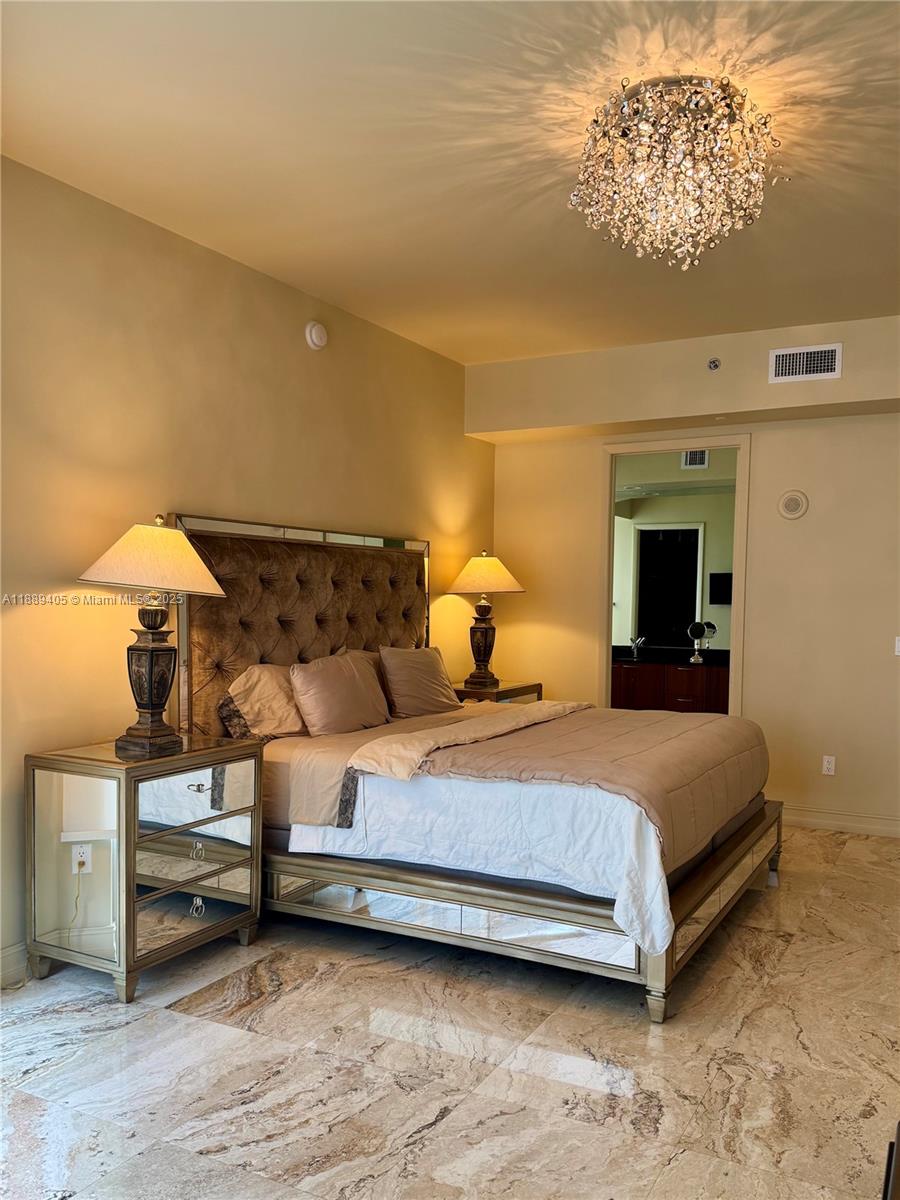 1106 3 / 4 2327 sq. ft. $ 2025-10-02 0 Photo