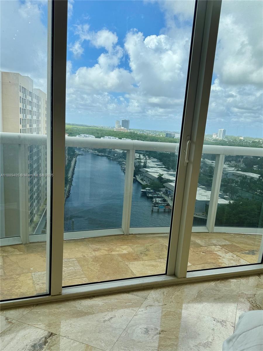 1106 3 / 4 2327 sq. ft. $ 2025-10-02 0 Photo
