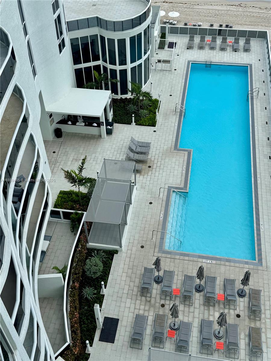 1106 3 / 4 2327 sq. ft. $ 2025-10-02 0 Photo