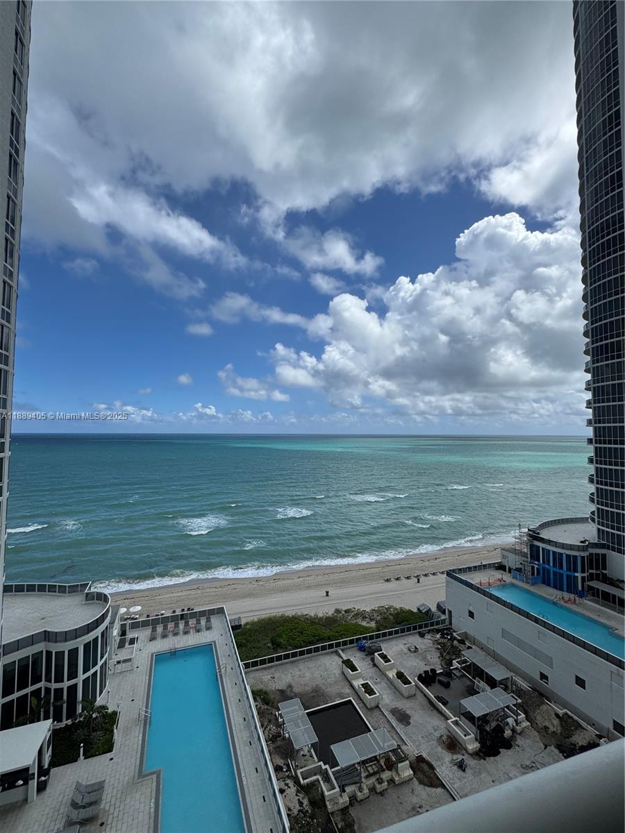 1106 3 / 4 2327 sq. ft. $ 2025-10-02 0 Photo