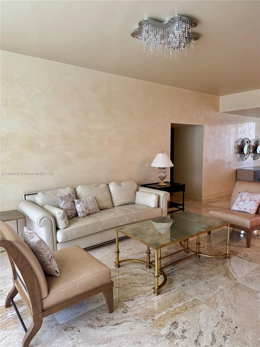 1106 3 / 4 2327 sq. ft. $ 2025-10-02 0 Photo