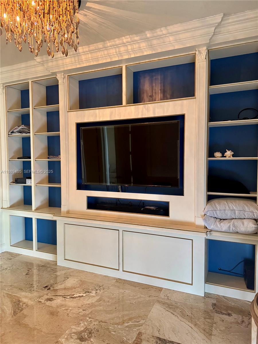 See details 1106 3 / 4 2327 sq. ft. $ 2025-12-19 0 Photo