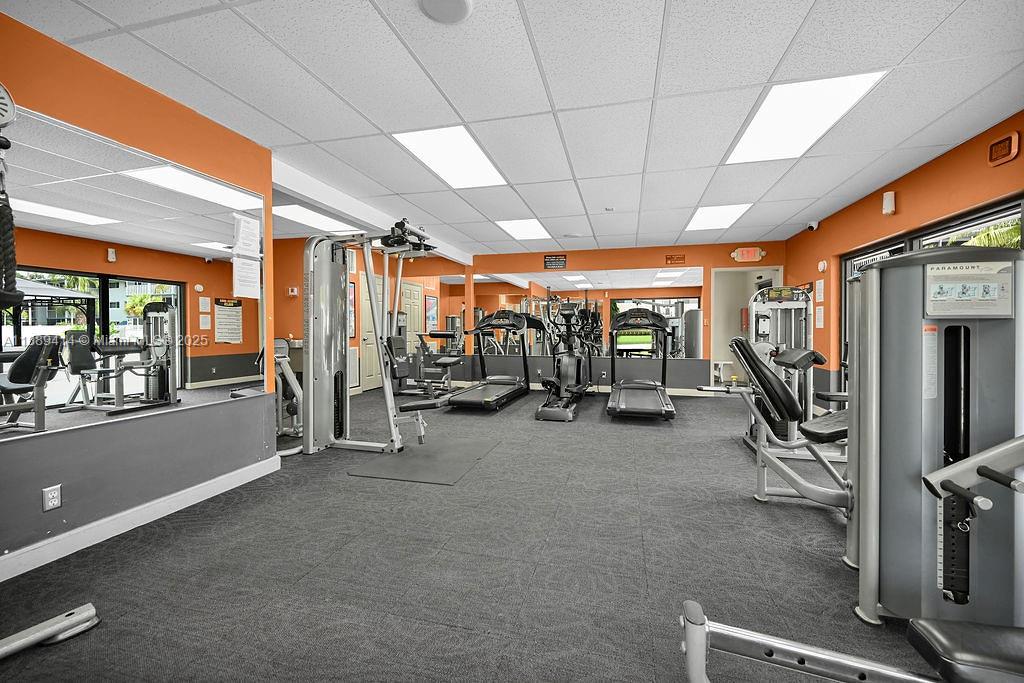 210 2 / 2 992 sq. ft. $ 2025-10-02 0 Photo
