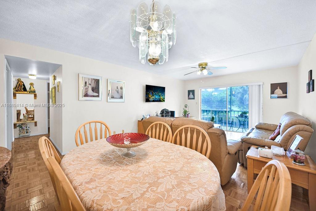 210 2 / 2 992 sq. ft. $ 2025-10-02 0 Photo