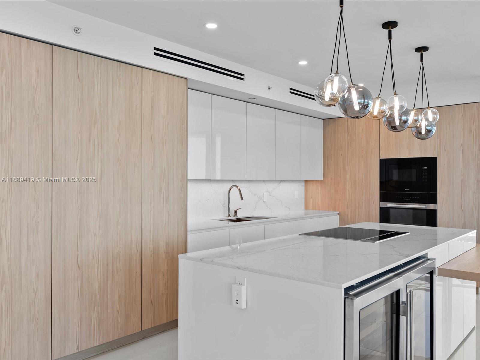Photo of 3101 Ocean Dr  #1608, Hollywood, Florida, 33019 - 