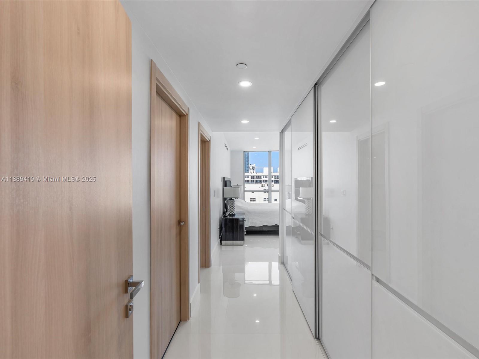 Photo of 3101 Ocean Dr  #1608, Hollywood, Florida, 33019 - 