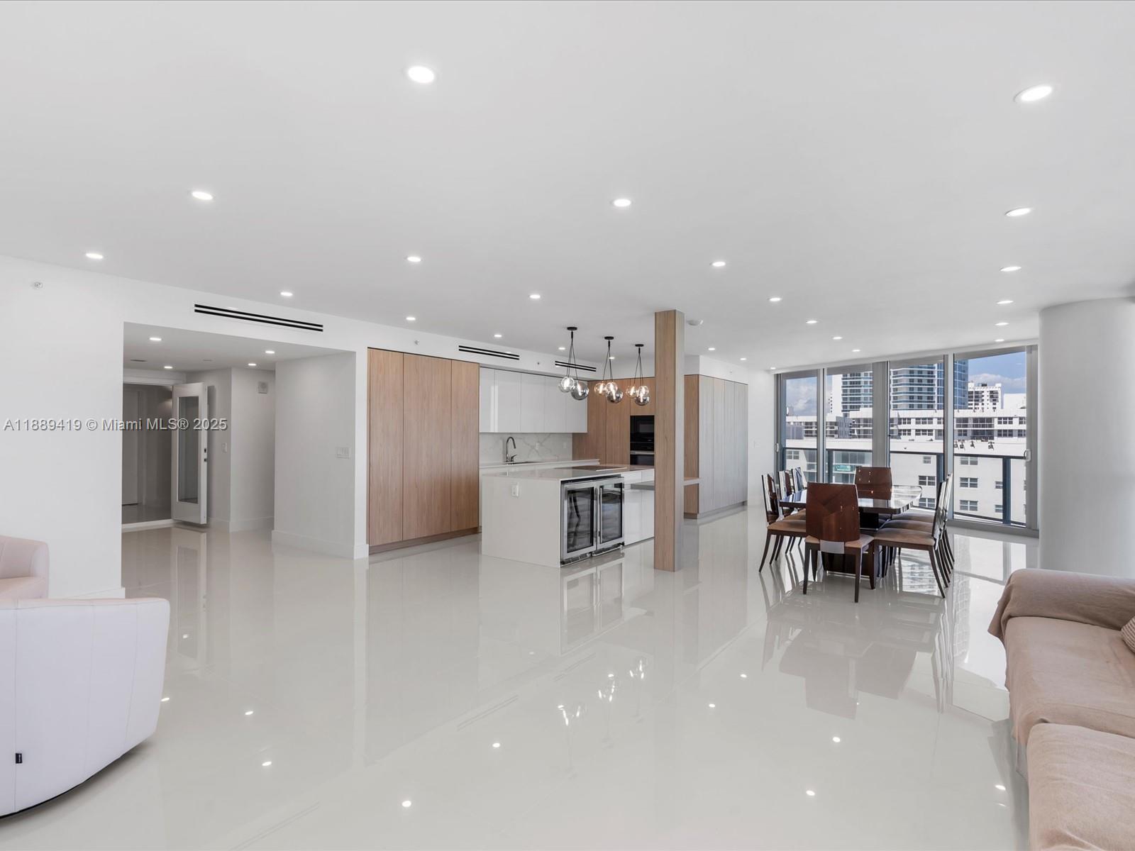Photo of 3101 Ocean Dr #1608, Hollywood, Florida, 33019 -
