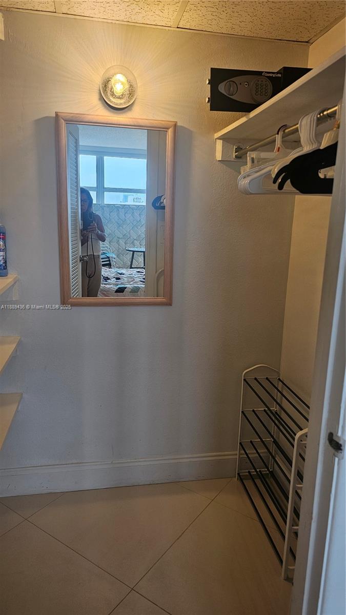 PHC 1 / 2 870 sq. ft. $ 2025-10-03 0 Photo