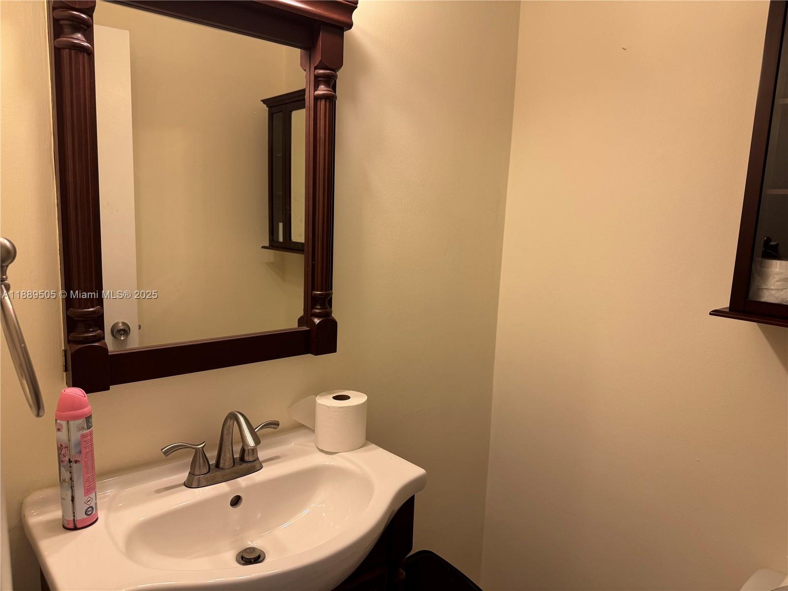 15A 1 / 2 870 sq. ft. $ 2025-10-03 0 Photo