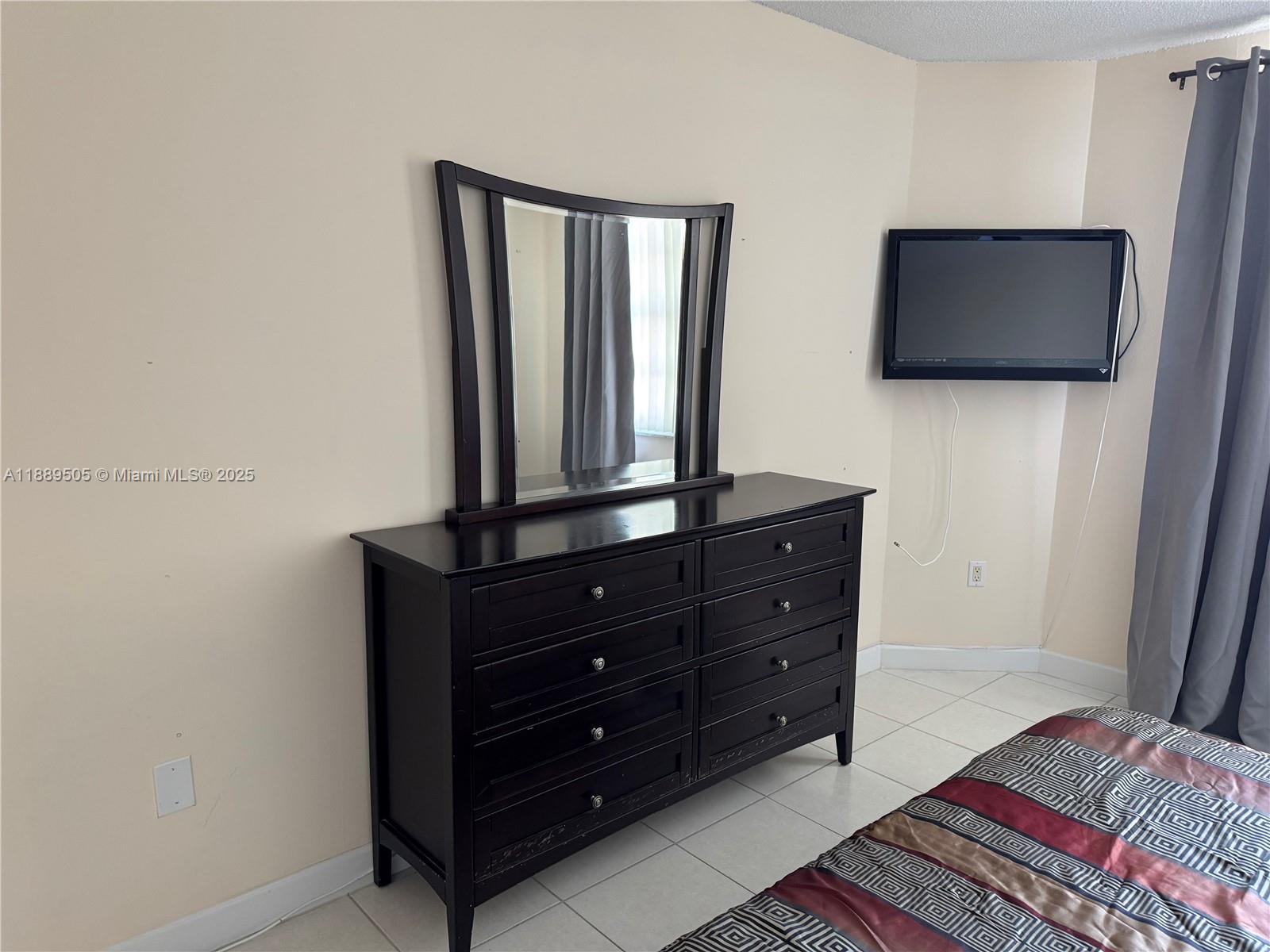 15A 1 / 2 870 sq. ft. $ 2025-10-03 0 Photo