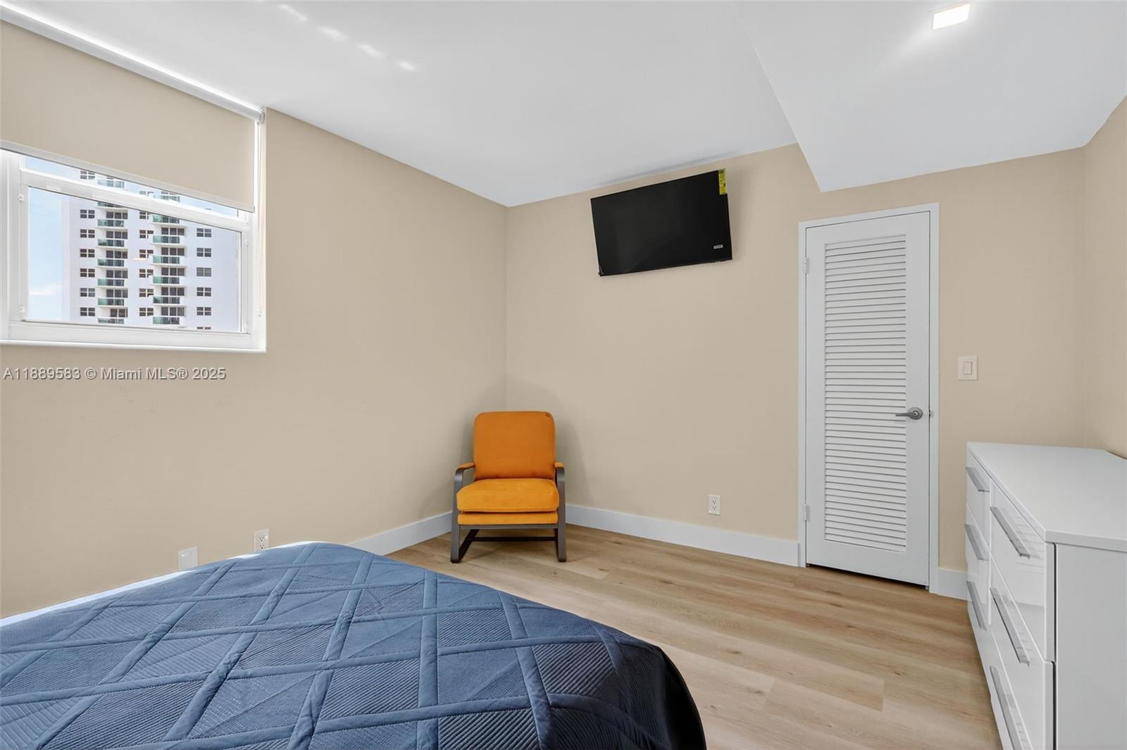 Photo of 3001 Ocean Dr  #639, Hollywood, Florida, 33019 - 