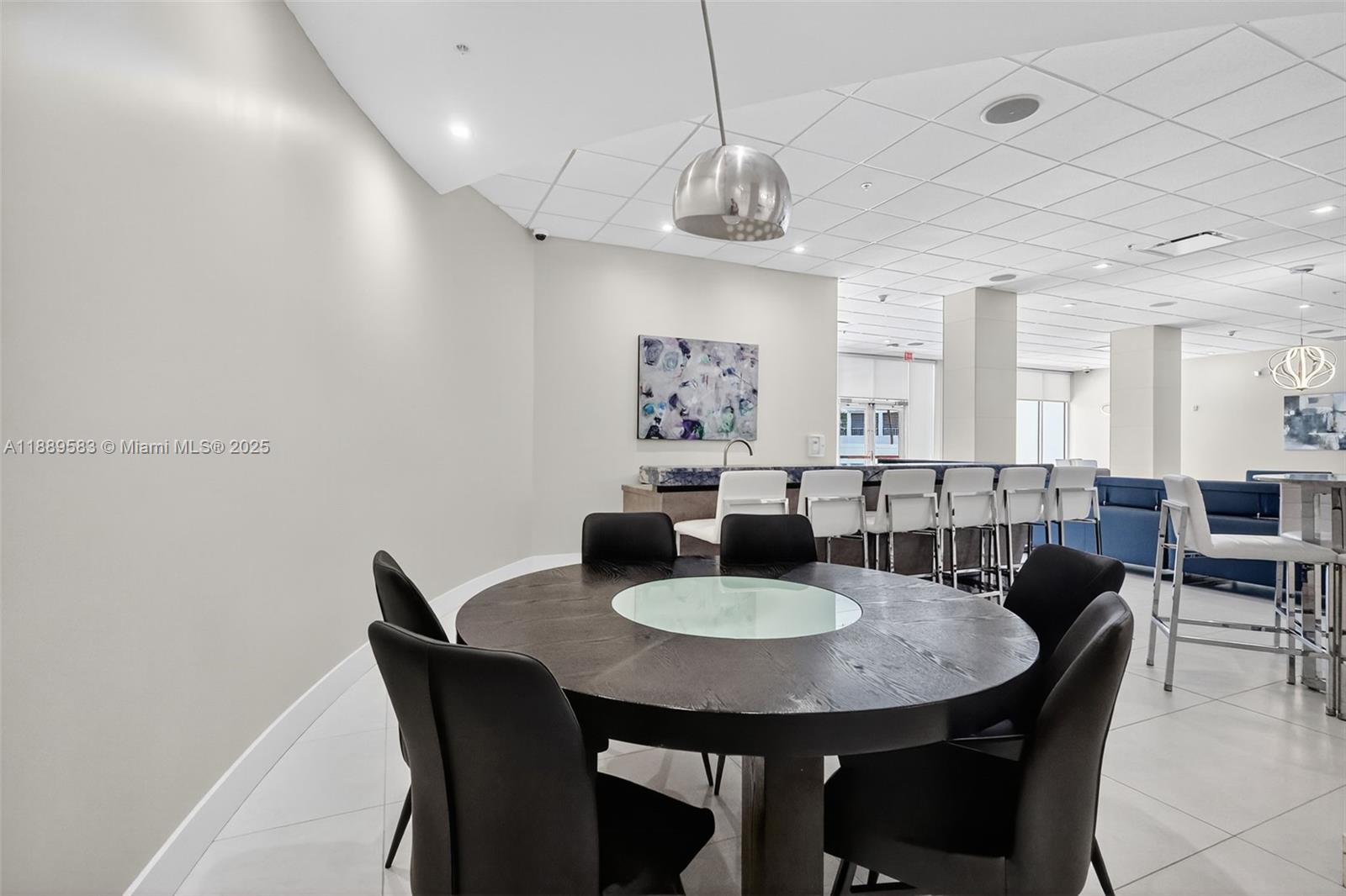 Photo of 3001 Ocean Dr  #639, Hollywood, Florida, 33019 - 