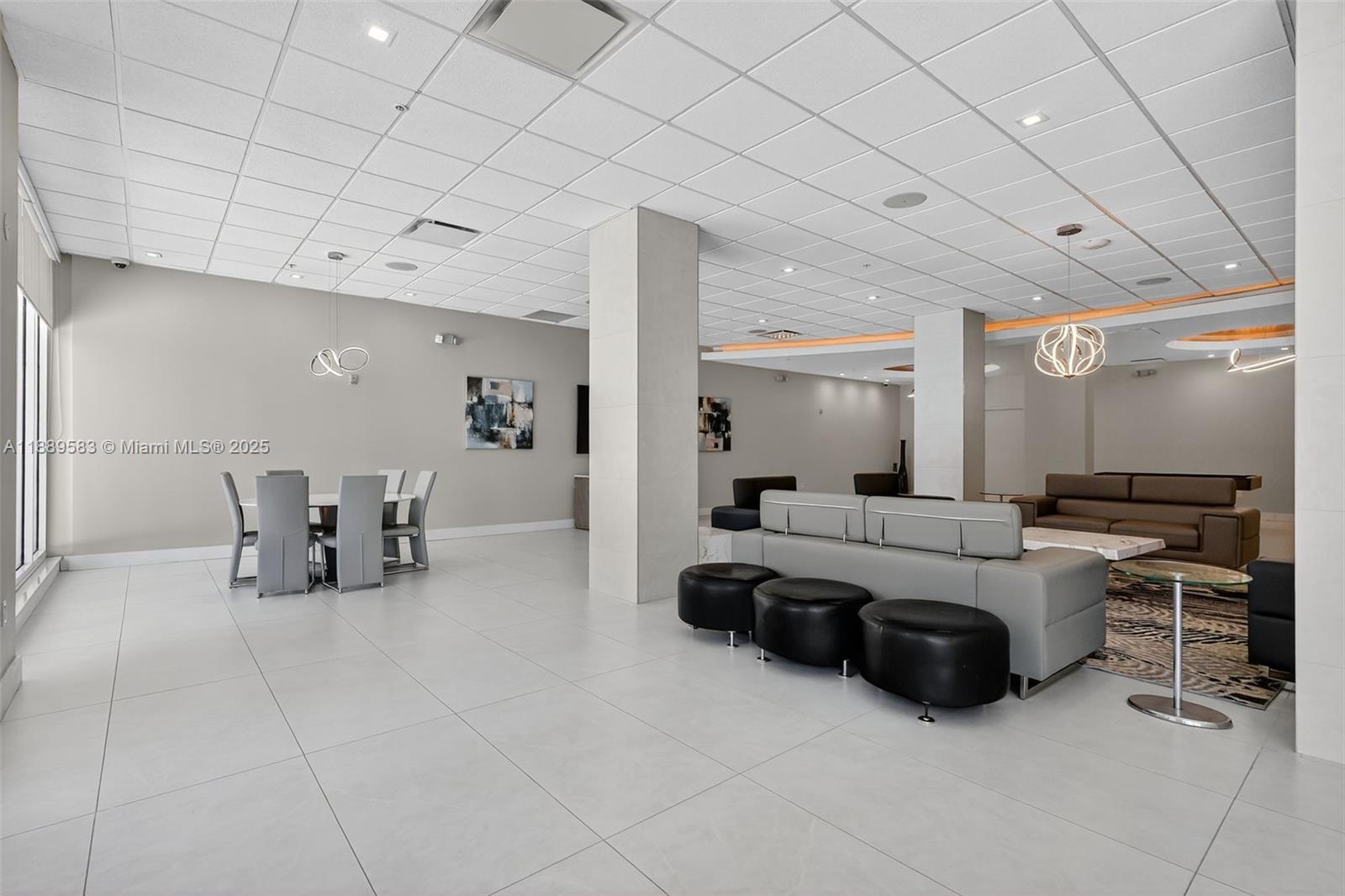 Photo of 3001 Ocean Dr  #639, Hollywood, Florida, 33019 - community room