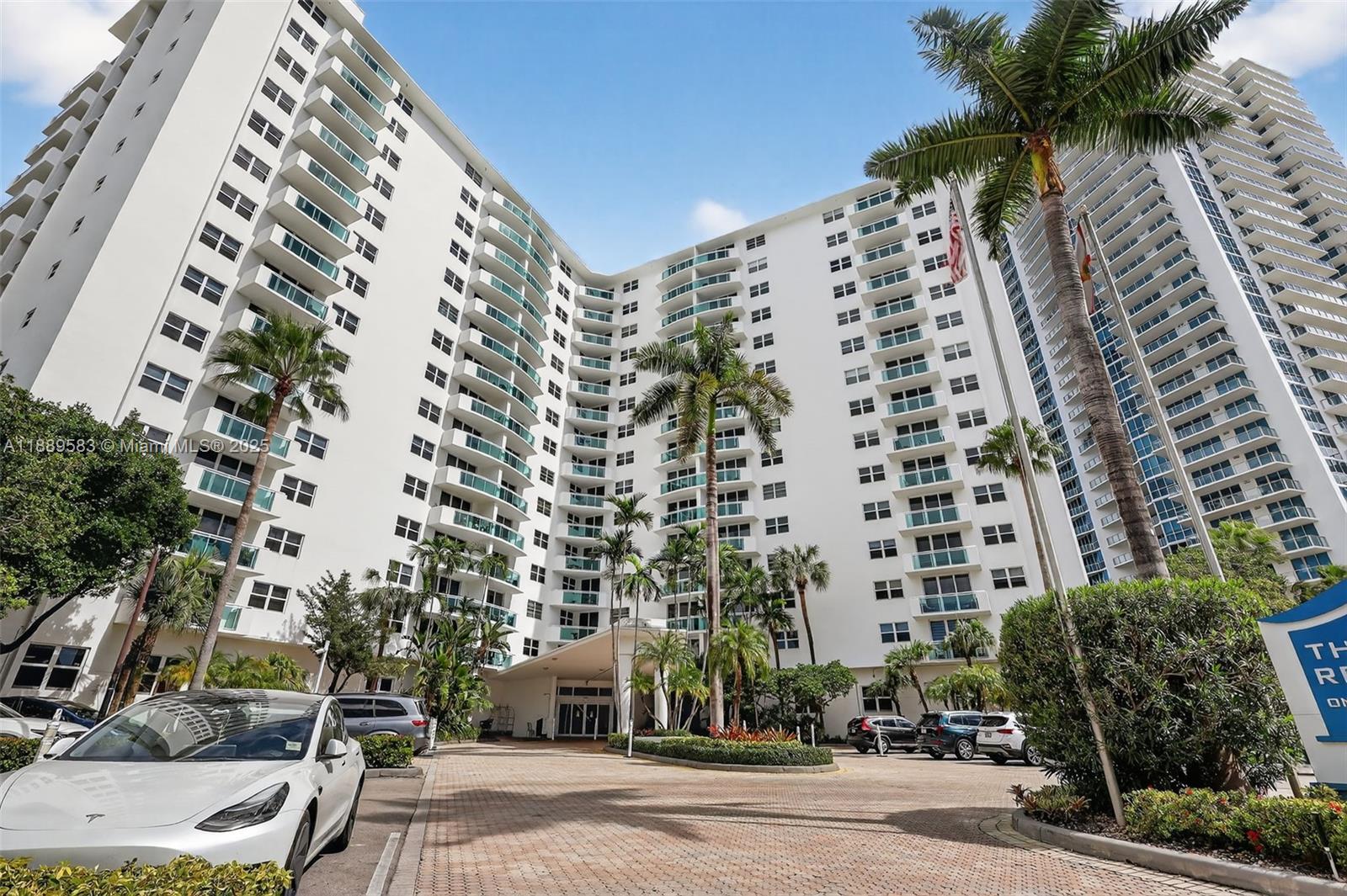 Photo of 3001 Ocean Dr  #639, Hollywood, Florida, 33019 - 
