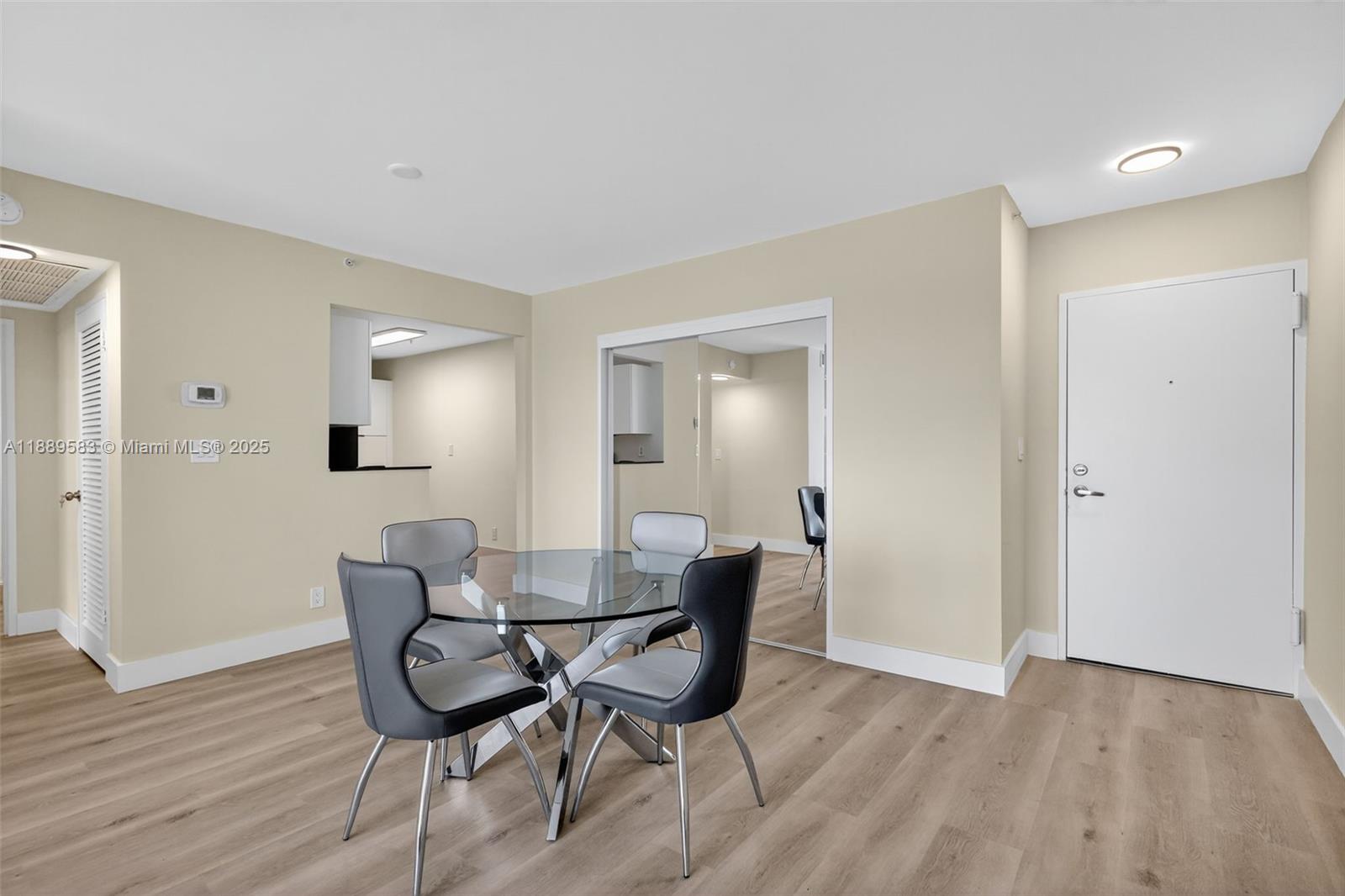 Photo of 3001 Ocean Dr  #639, Hollywood, Florida, 33019 - 