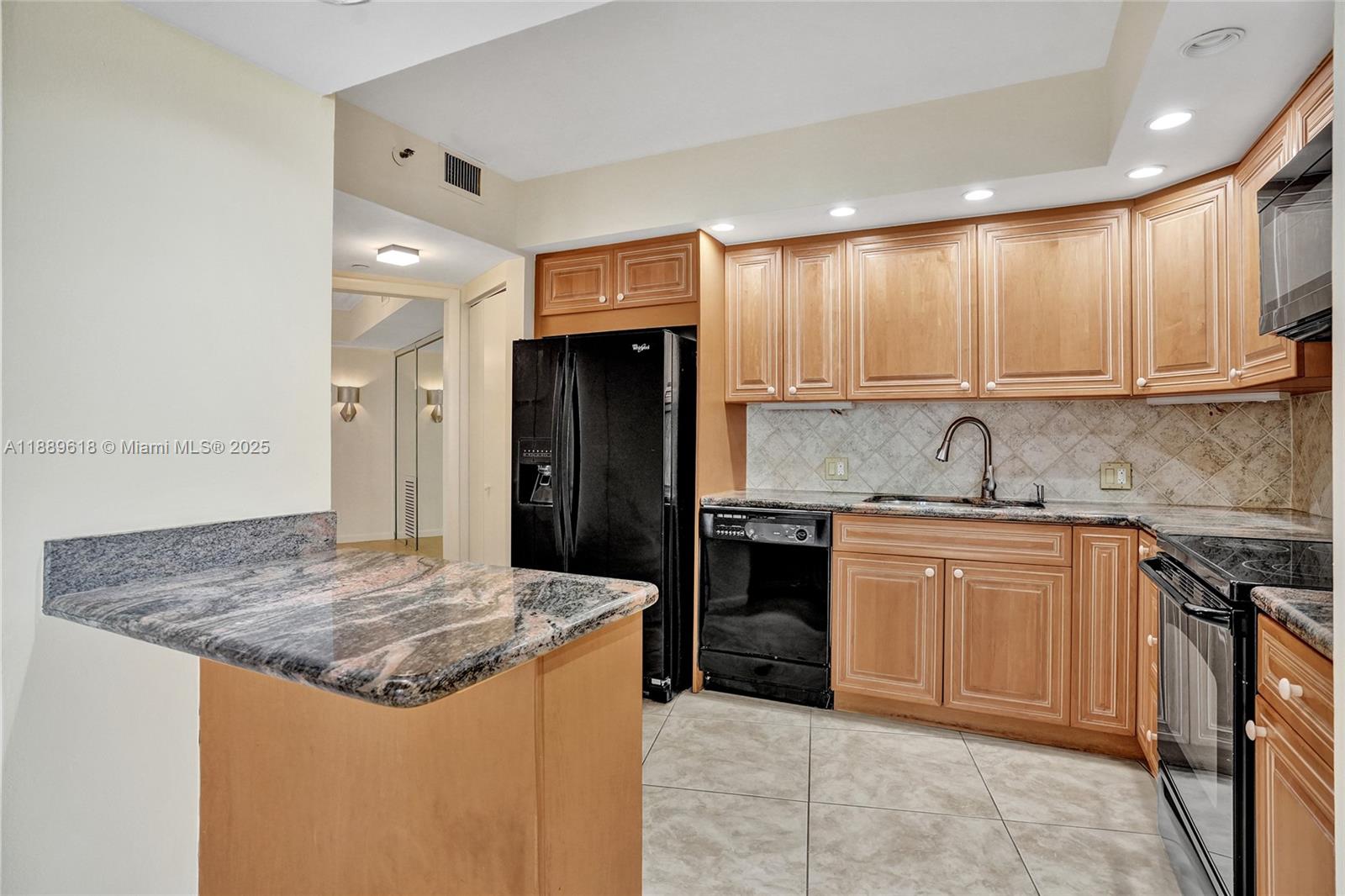 Photo of 20281 Country Club Dr  #2110, Aventura, Florida, 33180 - 