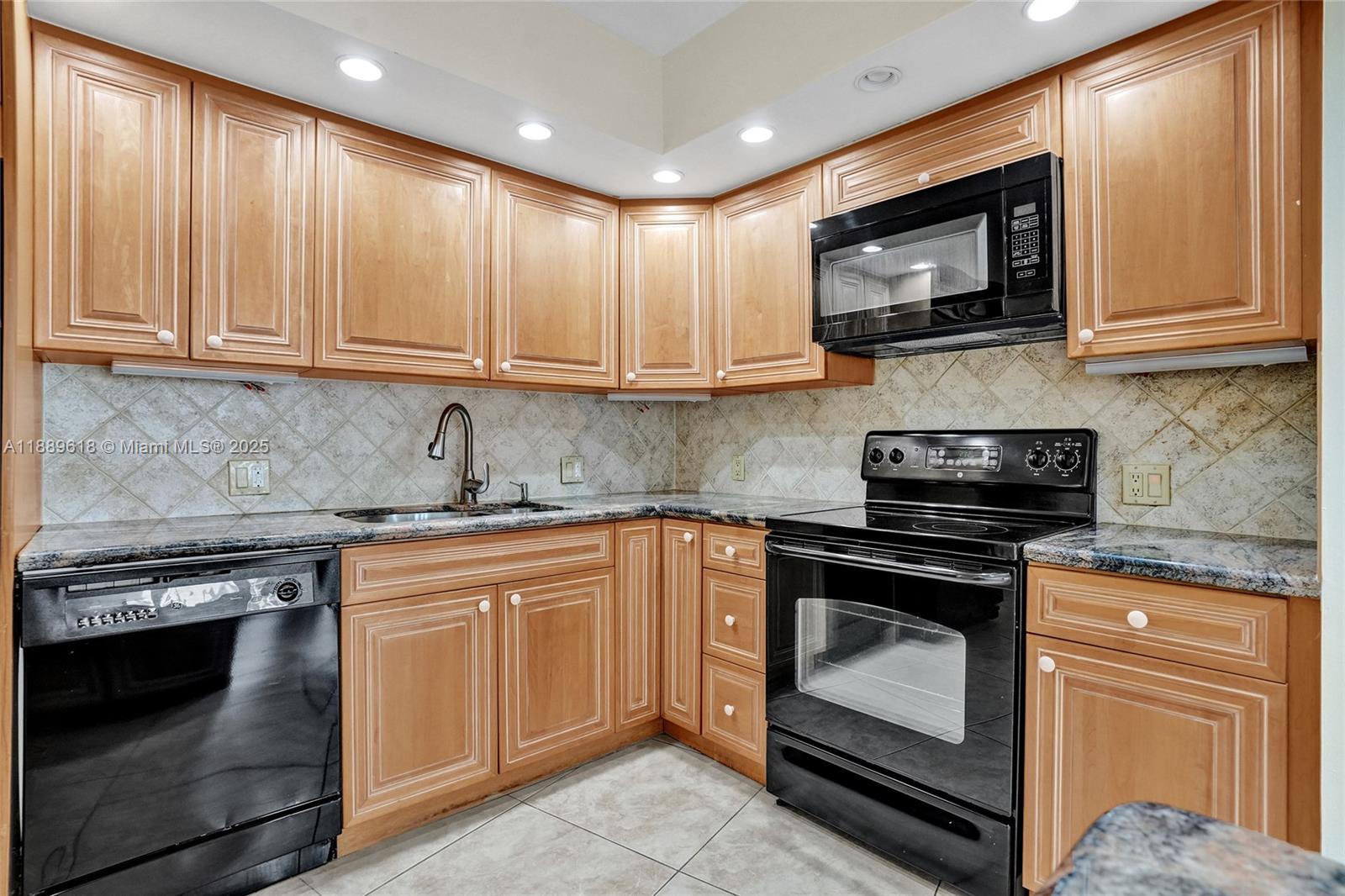 Photo of 20281 Country Club Dr  #2110, Aventura, Florida, 33180 - 