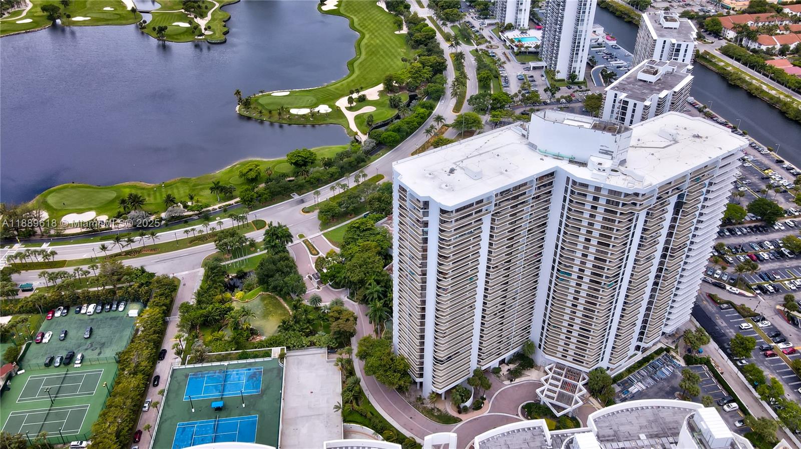 Photo of 20281 Country Club Dr  #2110, Aventura, Florida, 33180 - 