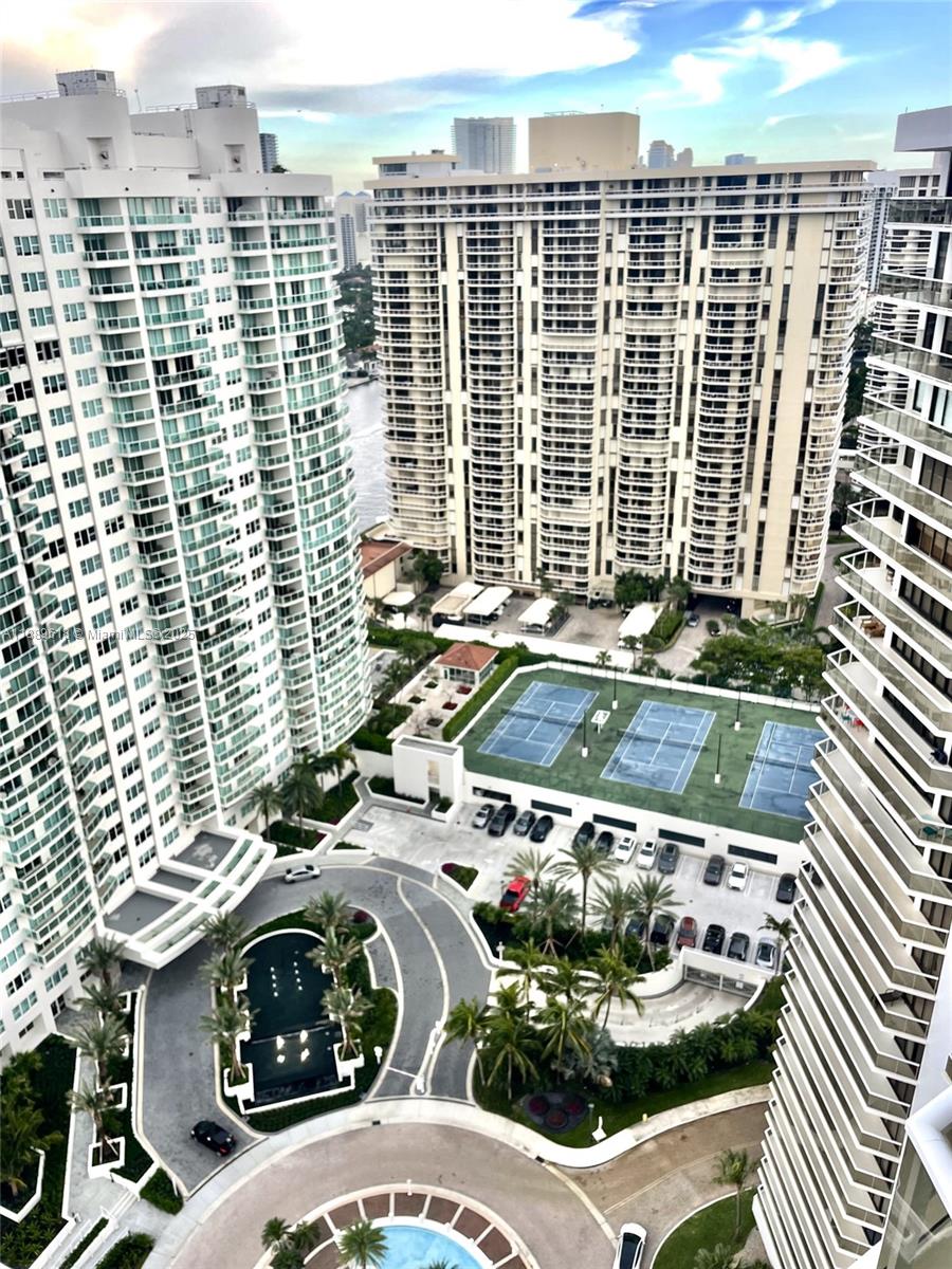 Photo of 20281 Country Club Dr  #2110, Aventura, Florida, 33180 - Tennis Courrts