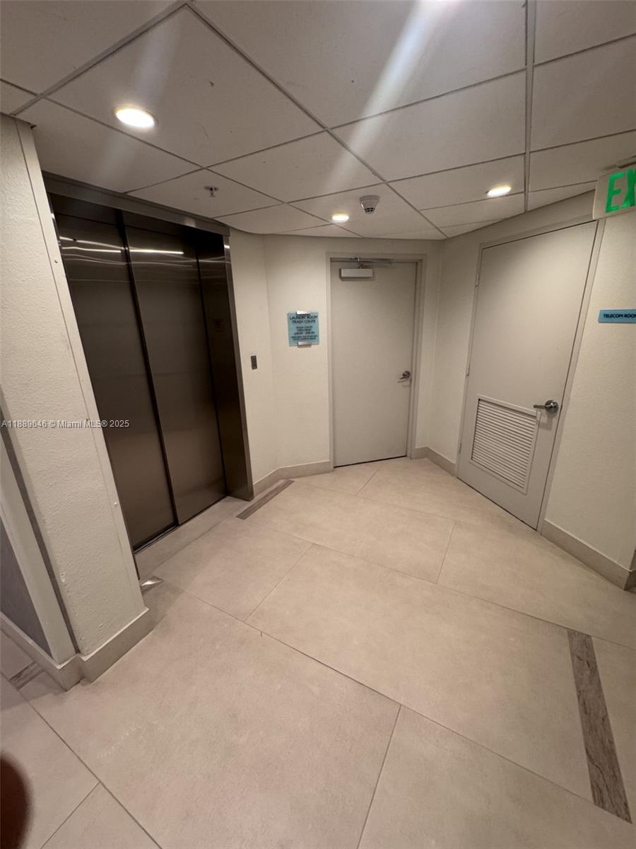 Photo of 3001 Ocean Dr  #907, Hollywood, Florida, 33019 - Elevators