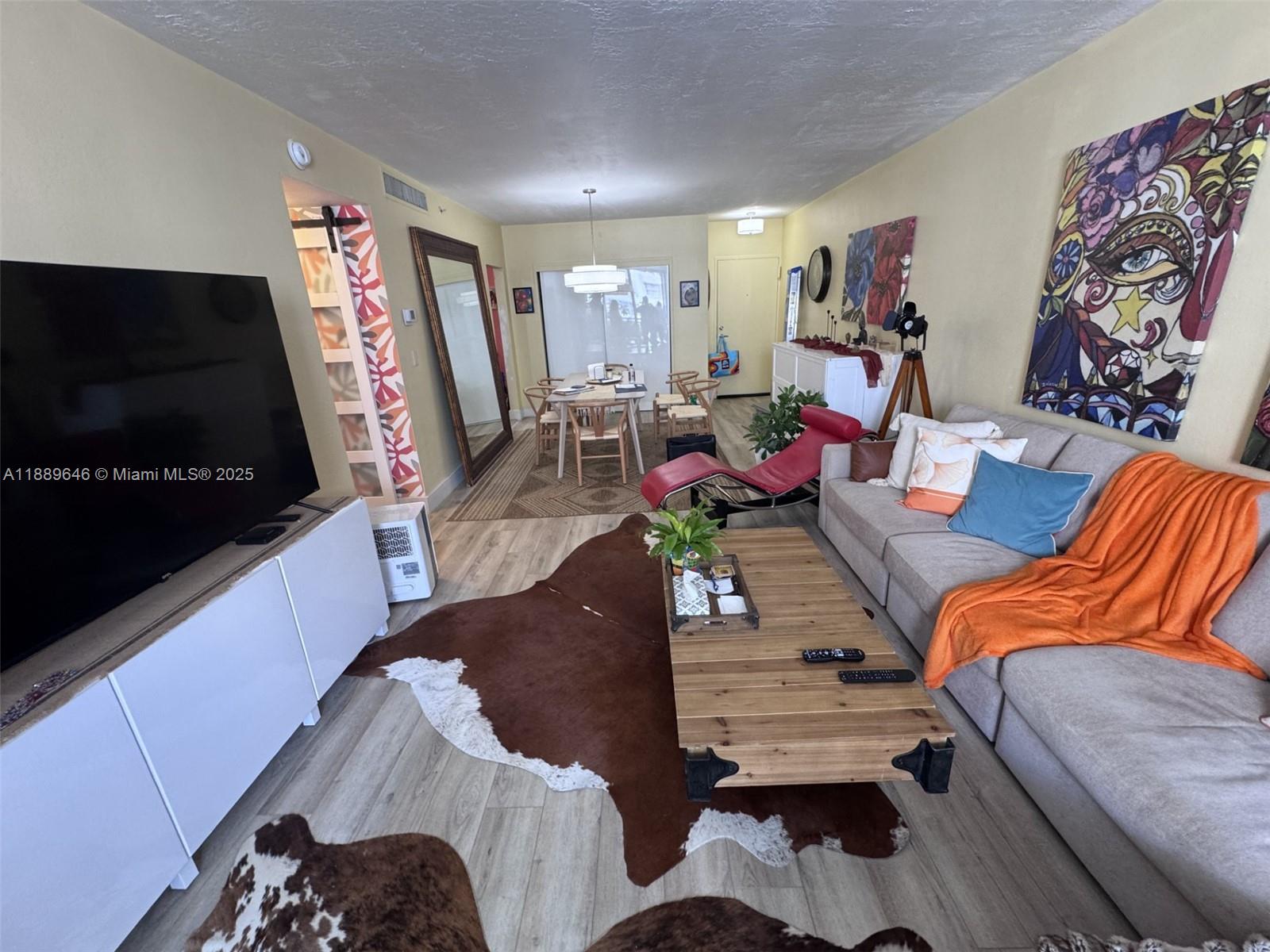 Photo of 3001 Ocean Dr  #907, Hollywood, Florida, 33019 - 