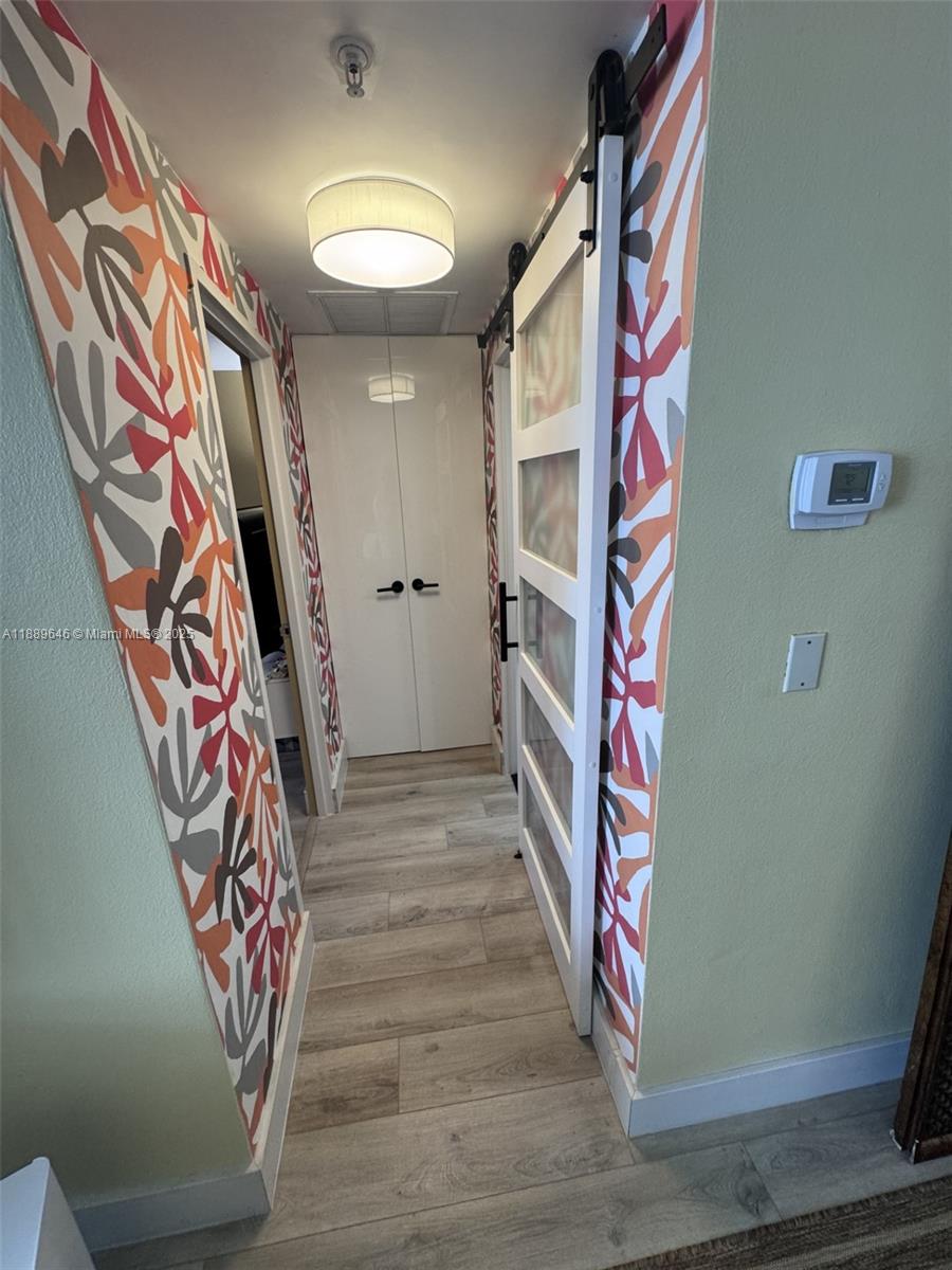 Photo of 3001 Ocean Dr  #907, Hollywood, Florida, 33019 - 