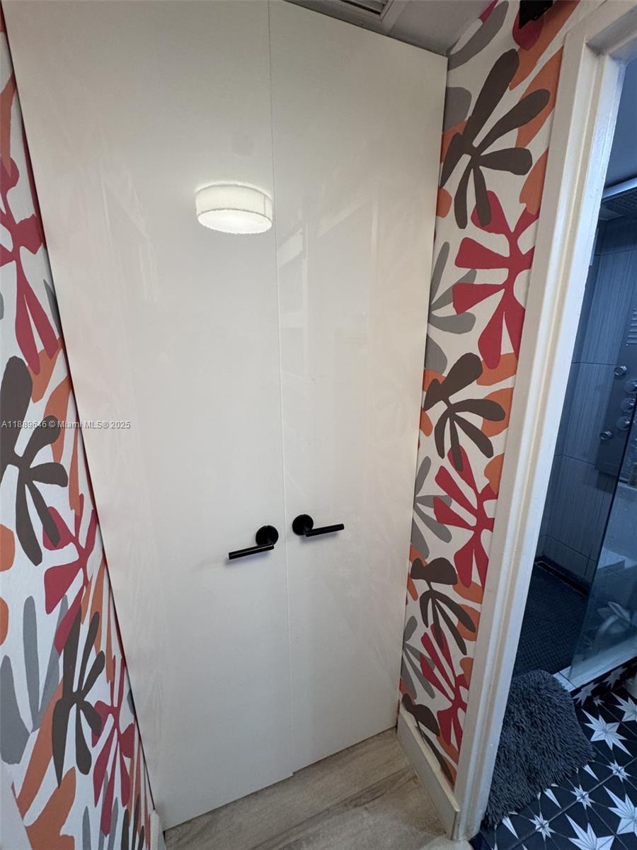Photo of 3001 Ocean Dr  #907, Hollywood, Florida, 33019 - 