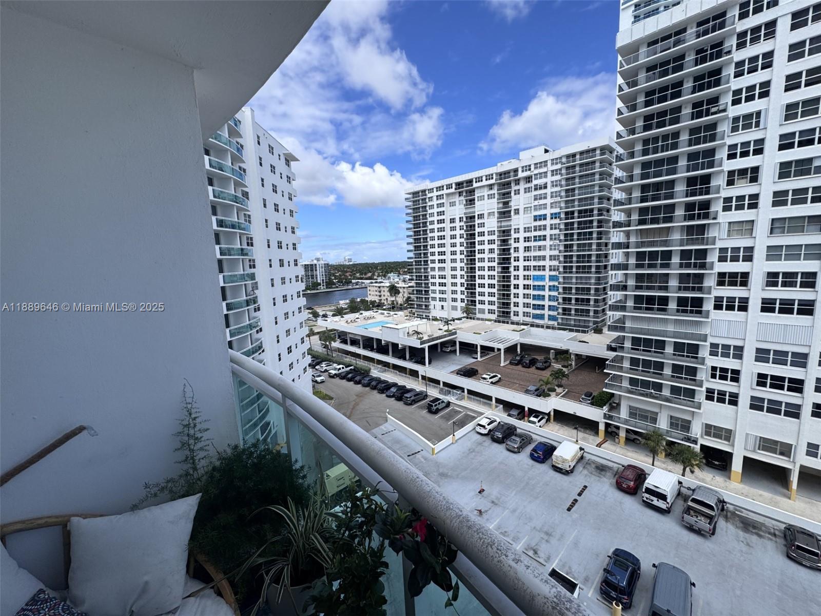 Photo of 3001 Ocean Dr  #907, Hollywood, Florida, 33019 - 